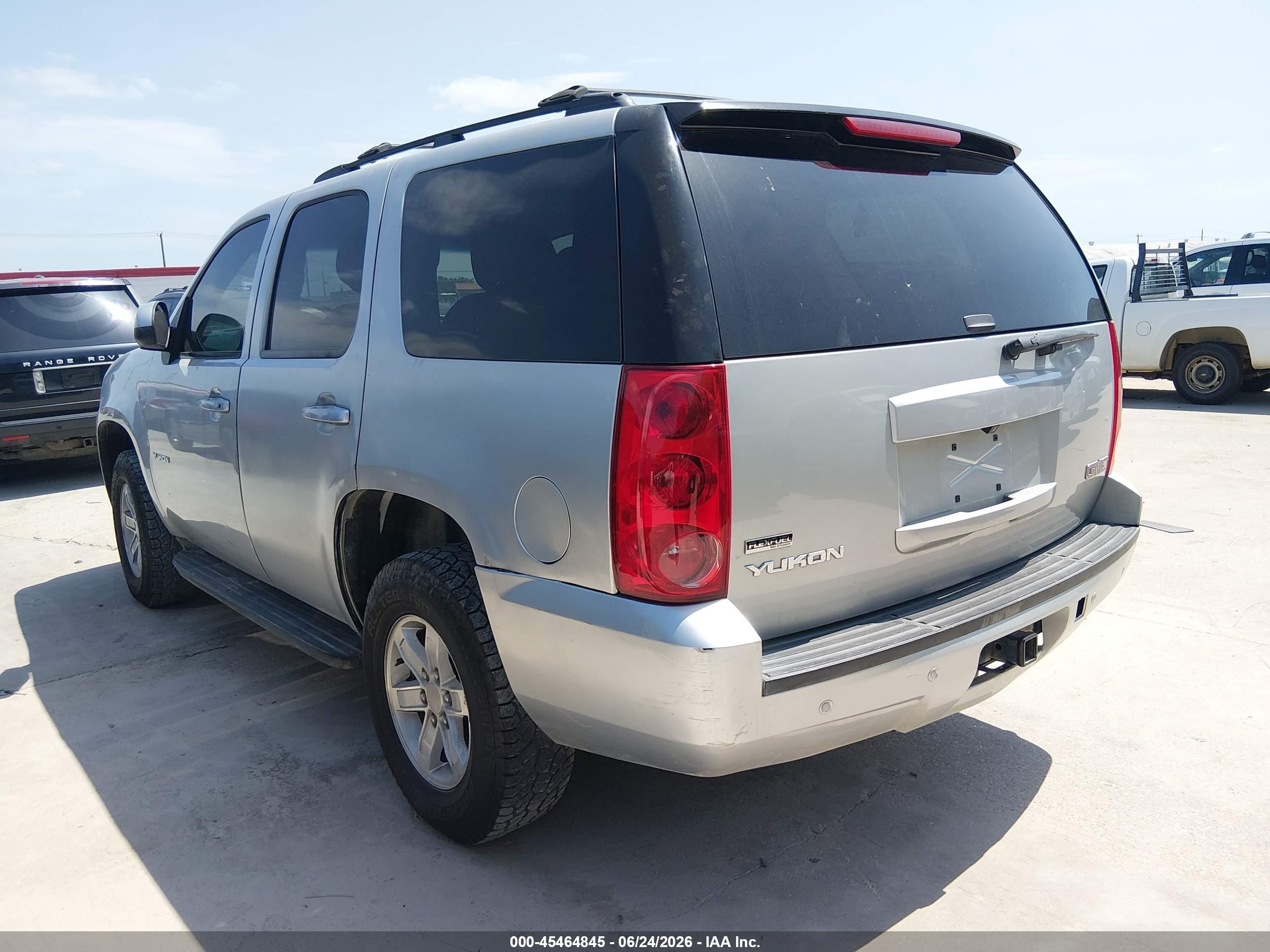 2011 Gmc Yukon Sle Silver vin: 1GKS1AE07BR219822