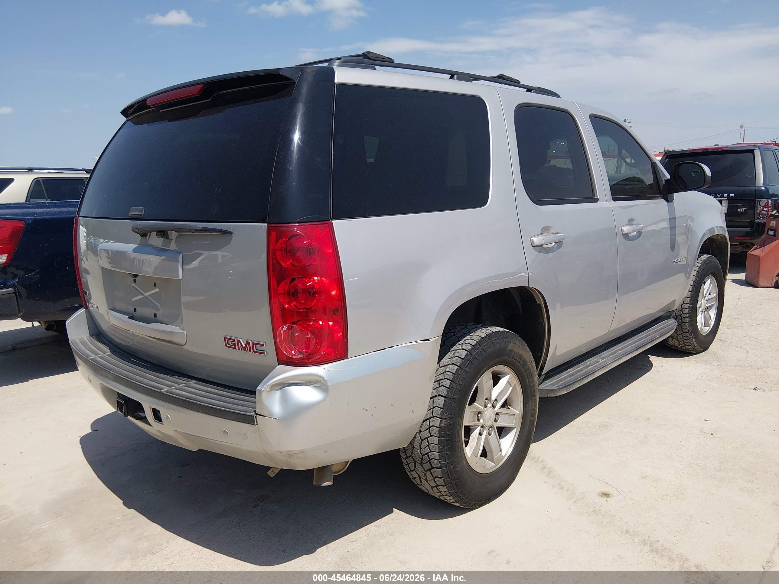 2011 Gmc Yukon Sle Silver vin: 1GKS1AE07BR219822
