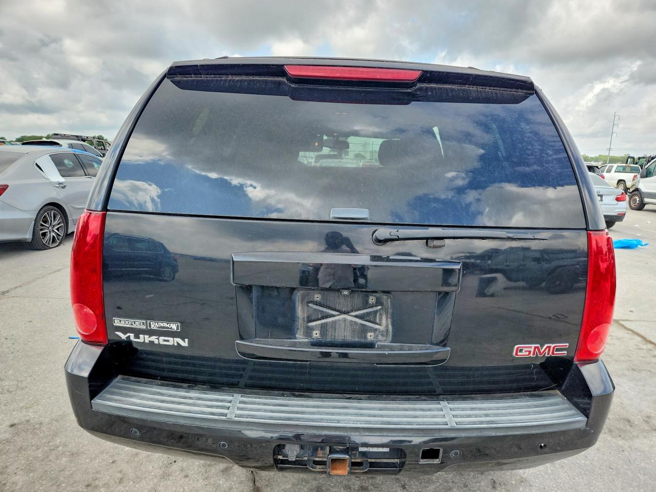 2011 Gmc Yukon Sle Black vin: 1GKS1AE08BR293976