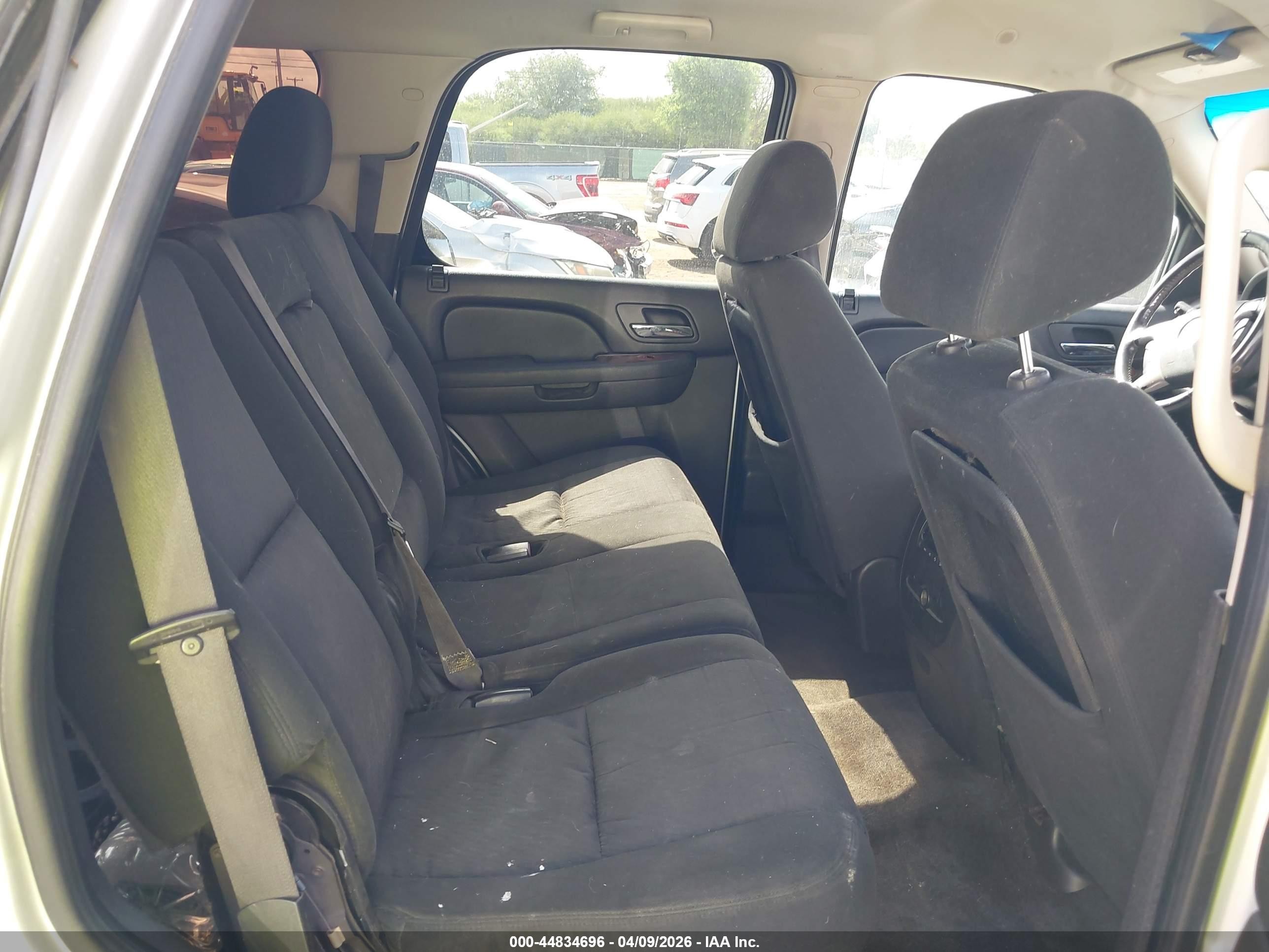 2011 Gmc Yukon Sle Серебряный vin: 1GKS1AE09BR159378