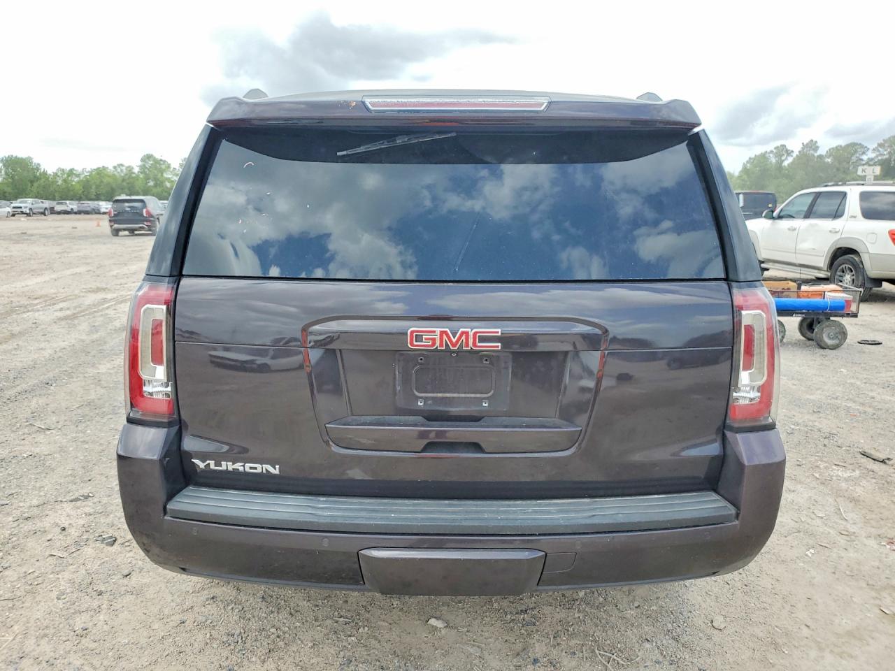 2015 Gmc Yukon Gray vin: 1GKS1BKC0FR194725
