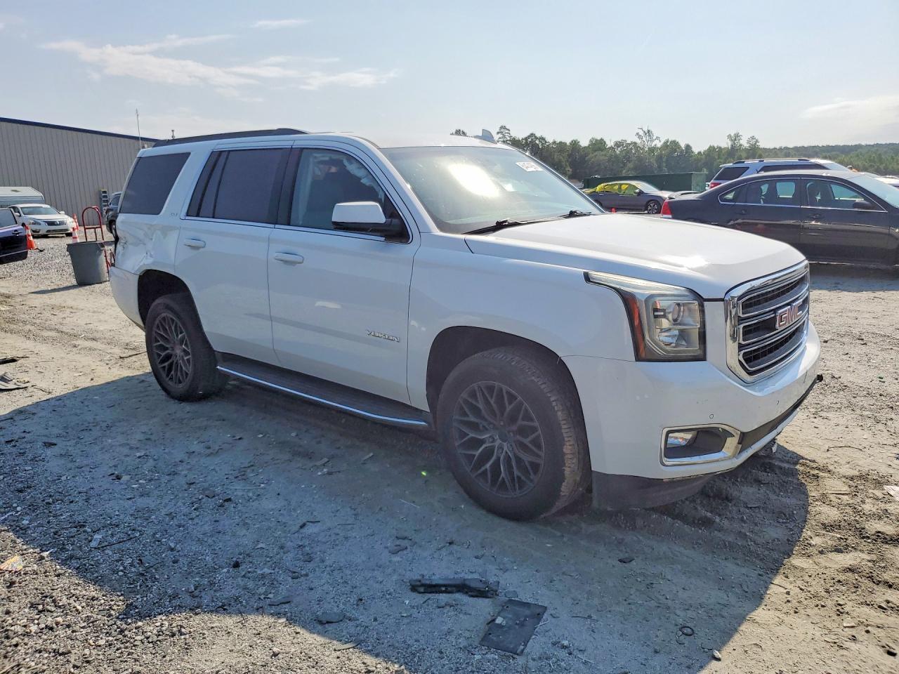 2017 Gmc Yukon Slt White vin: 1GKS1BKC0HR147679
