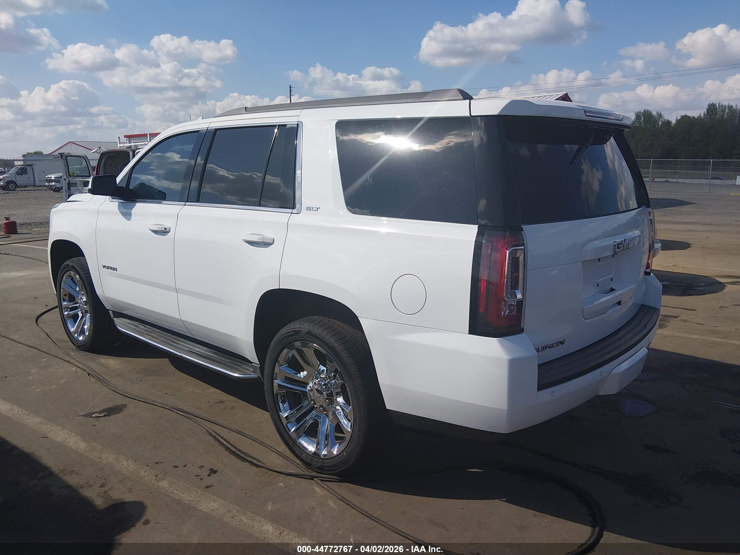 2016 Gmc Yukon Slt Белый vin: 1GKS1BKC1GR432938