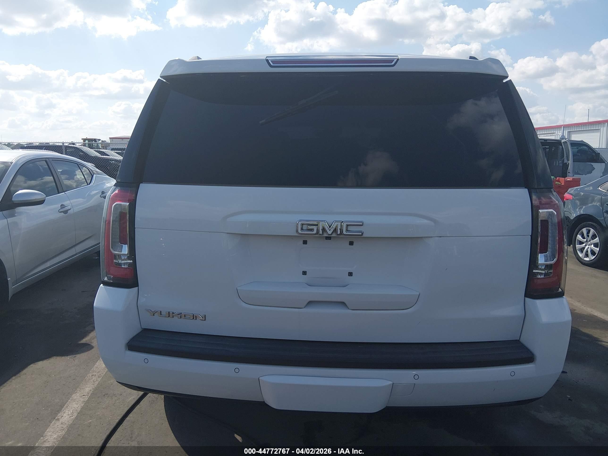 2016 Gmc Yukon Slt Белый vin: 1GKS1BKC1GR432938
