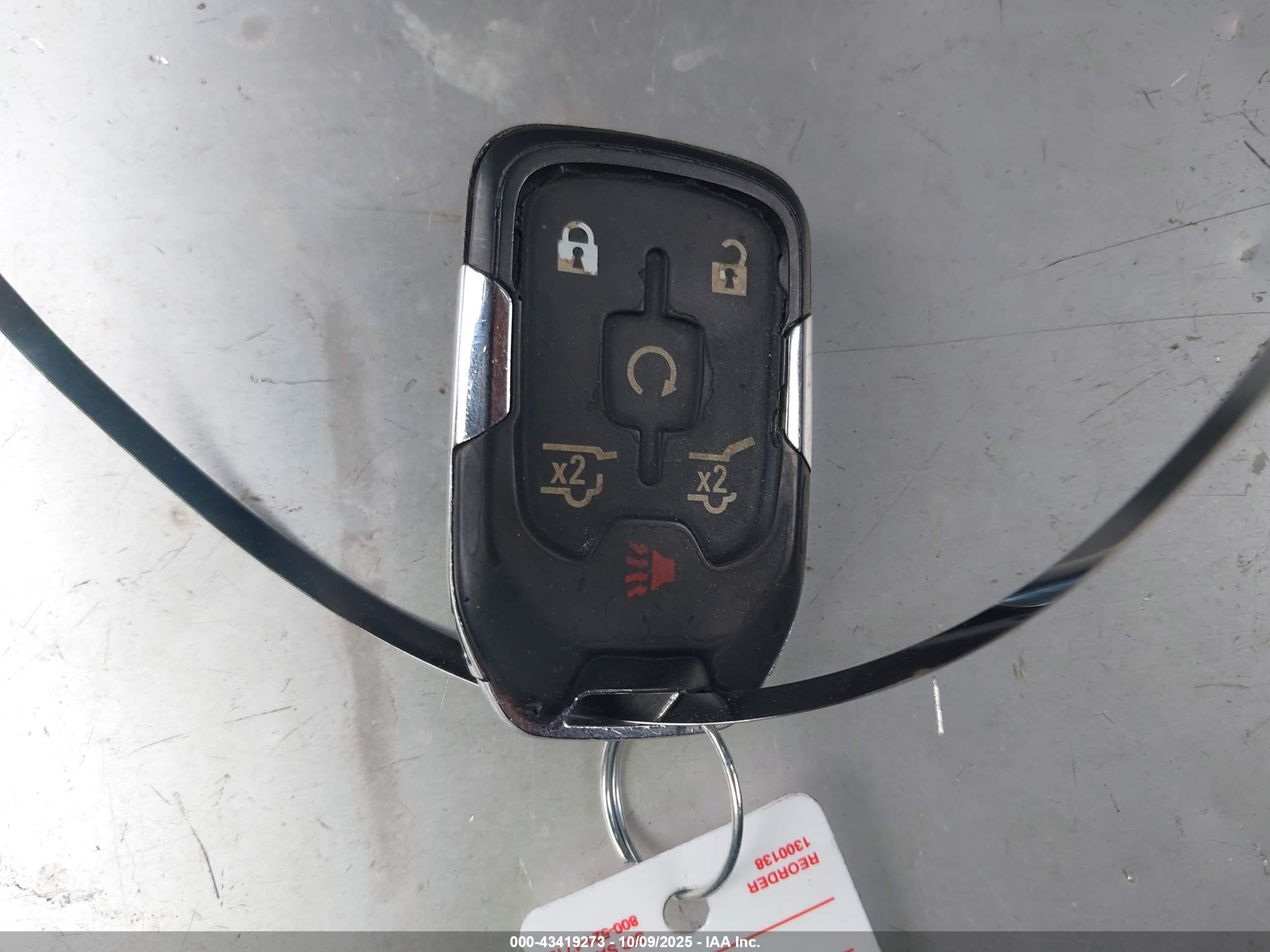 2018 Gmc Yukon Slt Серебряный vin: 1GKS1BKC1JR369458
