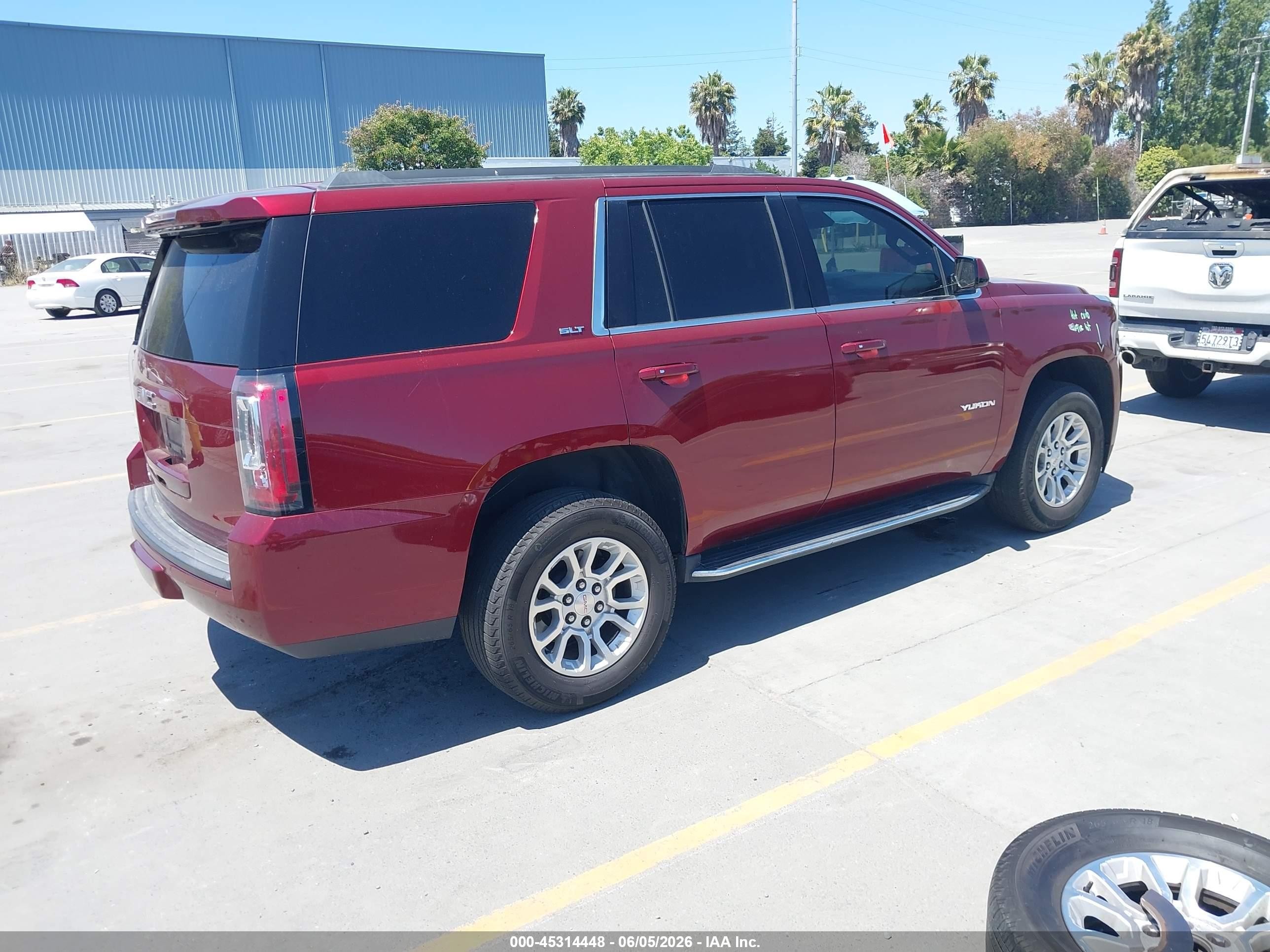 2018 Gmc Yukon Slt Red vin: 1GKS1BKC1JR400739