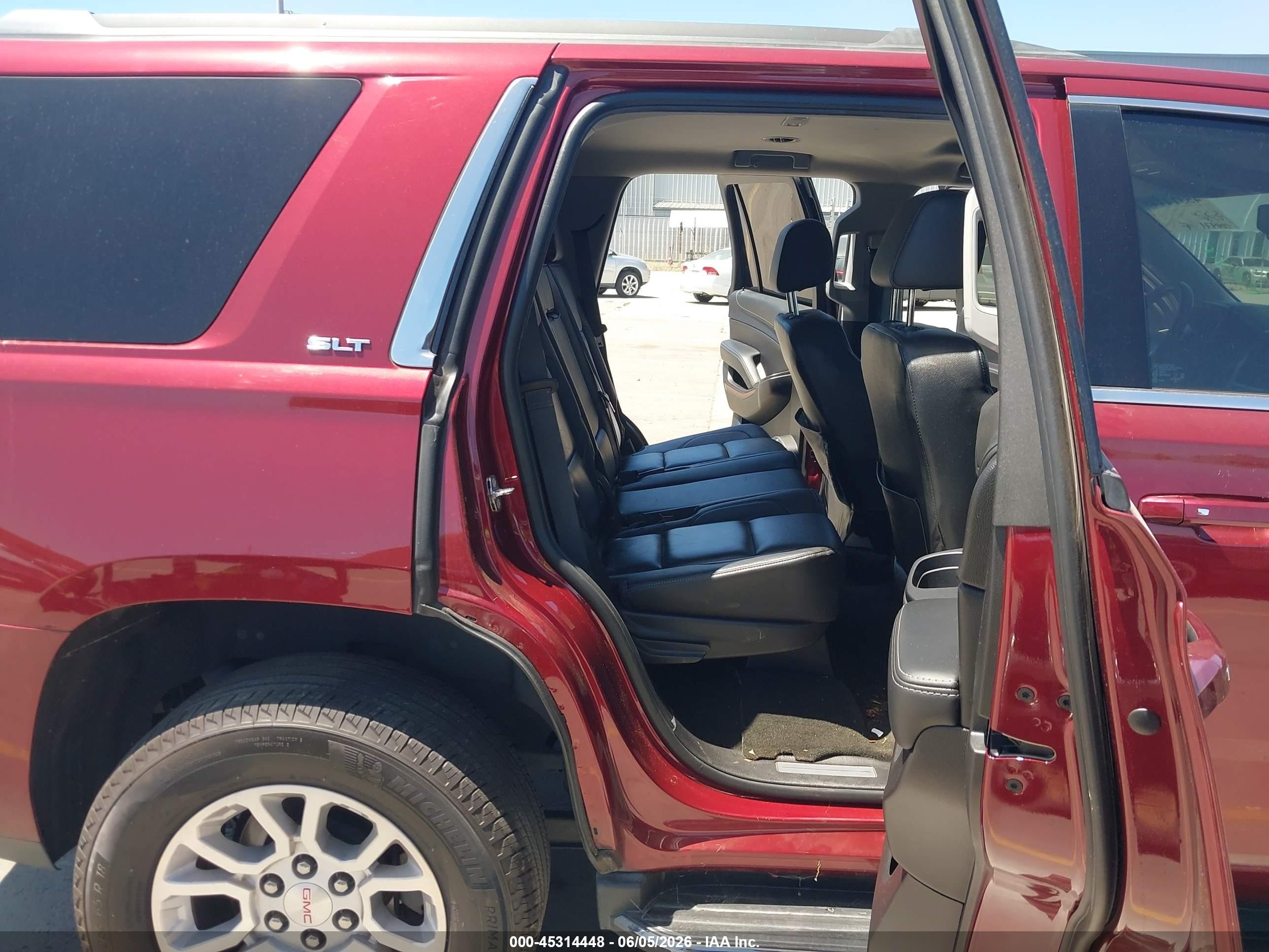 2018 Gmc Yukon Slt Red vin: 1GKS1BKC1JR400739