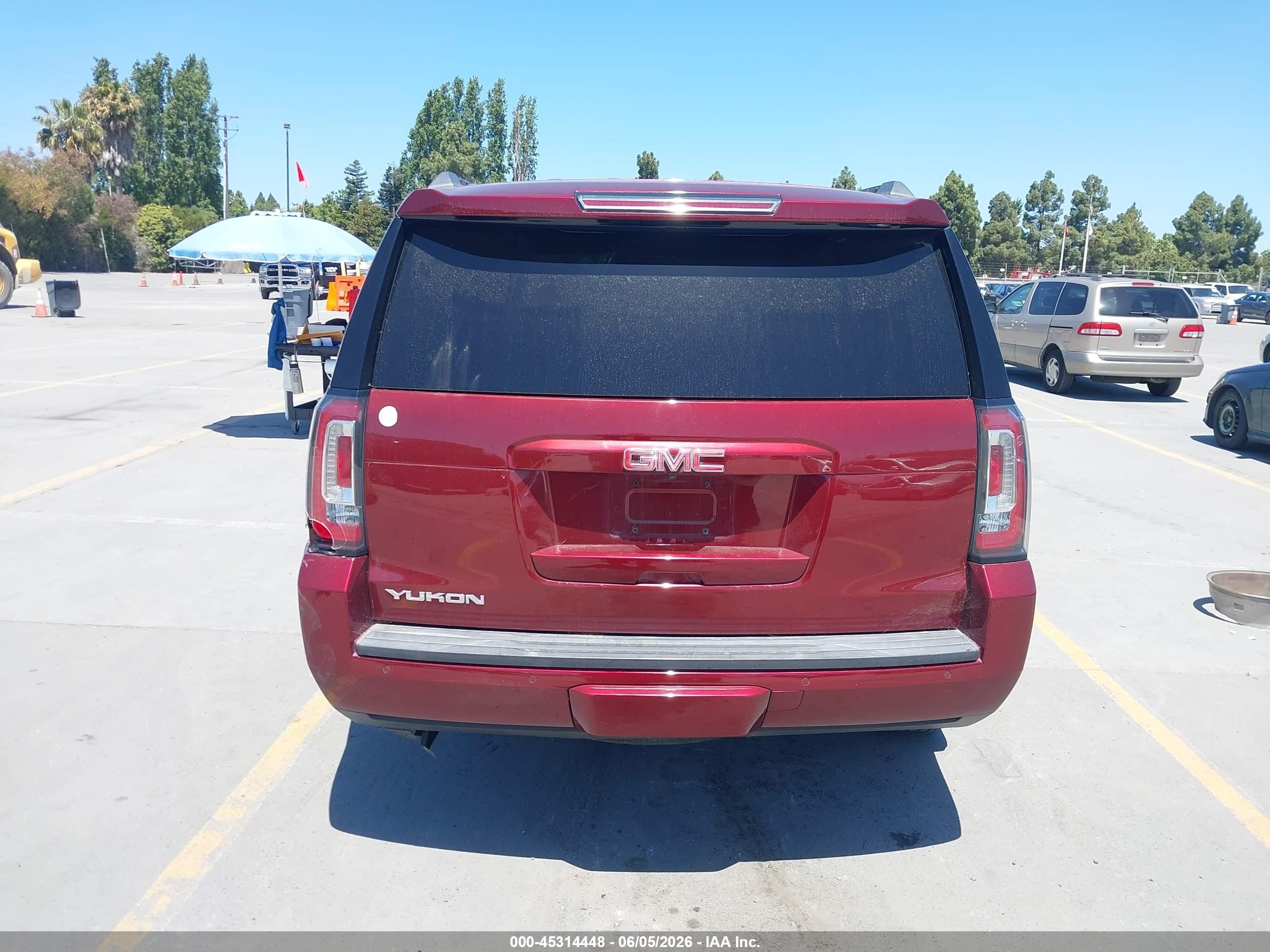 2018 Gmc Yukon Slt Red vin: 1GKS1BKC1JR400739