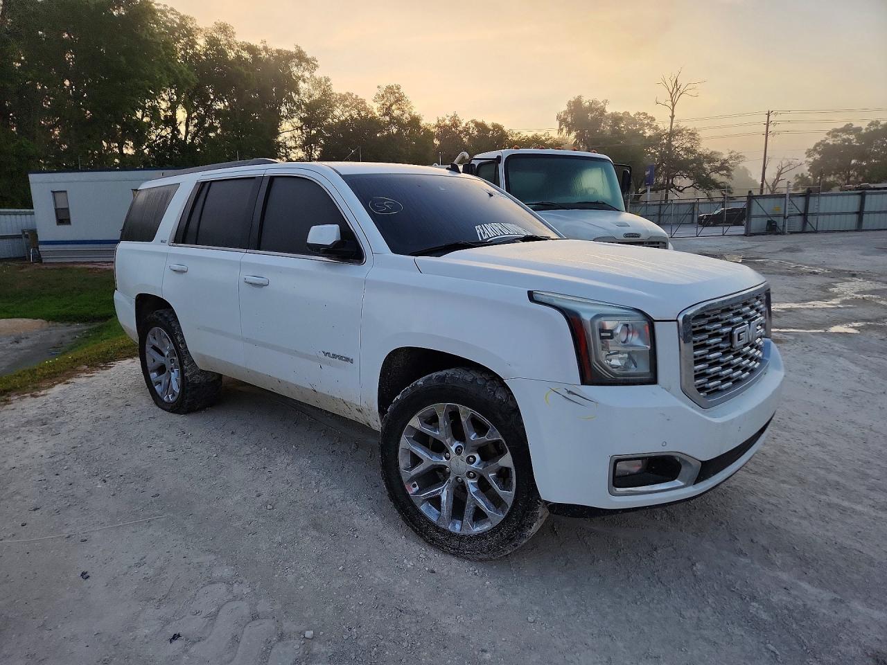 2015 Gmc Yukon Slt Белый vin: 1GKS1BKC3FR278294