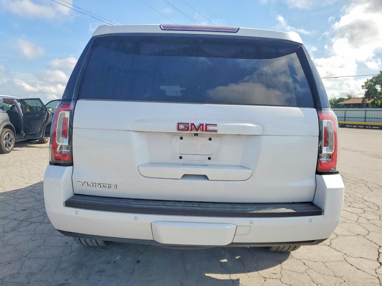 2020 Gmc Yukon Slt White vin: 1GKS1BKC3LR273916