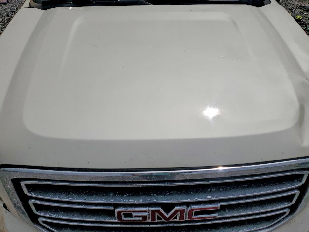 2015 Gmc Yukon Slt White vin: 1GKS1BKC8FR183827