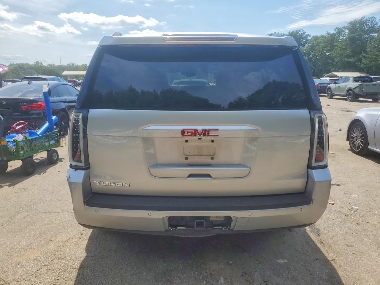 2015 Gmc Yukon Slt Серебряный vin: 1GKS1BKC9FR252542