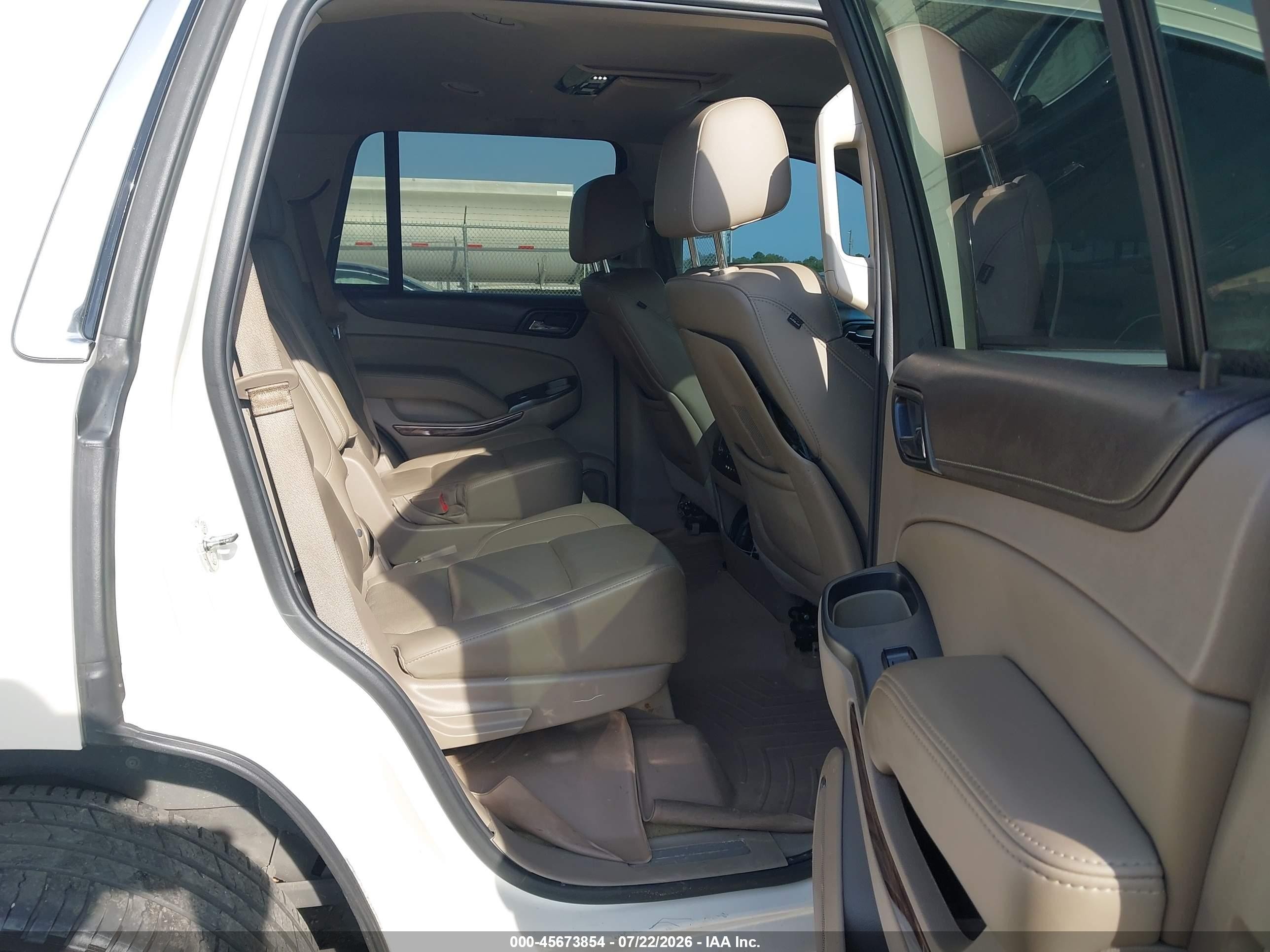 2015 Gmc Yukon Slt White vin: 1GKS1BKC9FR604633