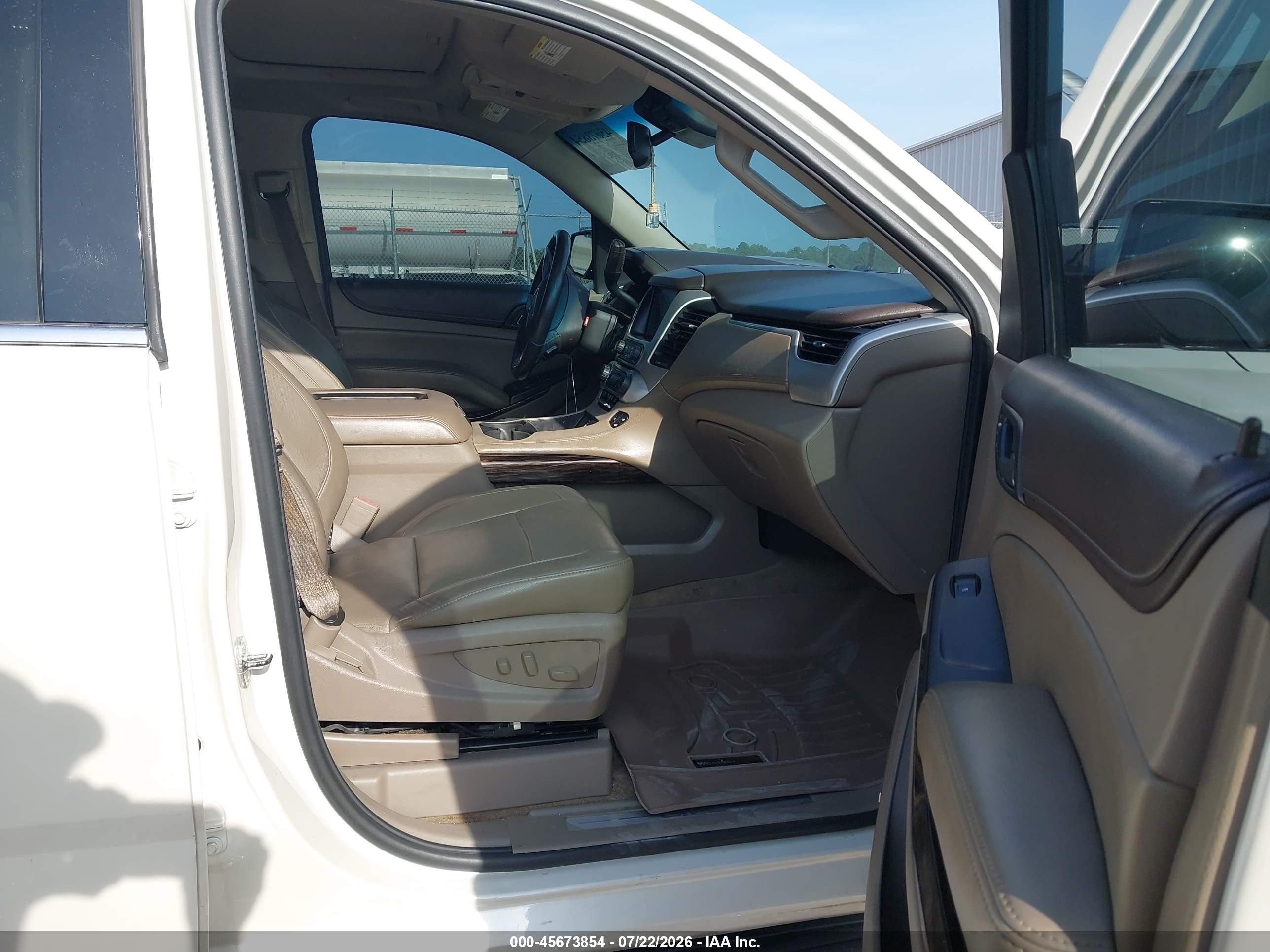 2015 Gmc Yukon Slt White vin: 1GKS1BKC9FR604633