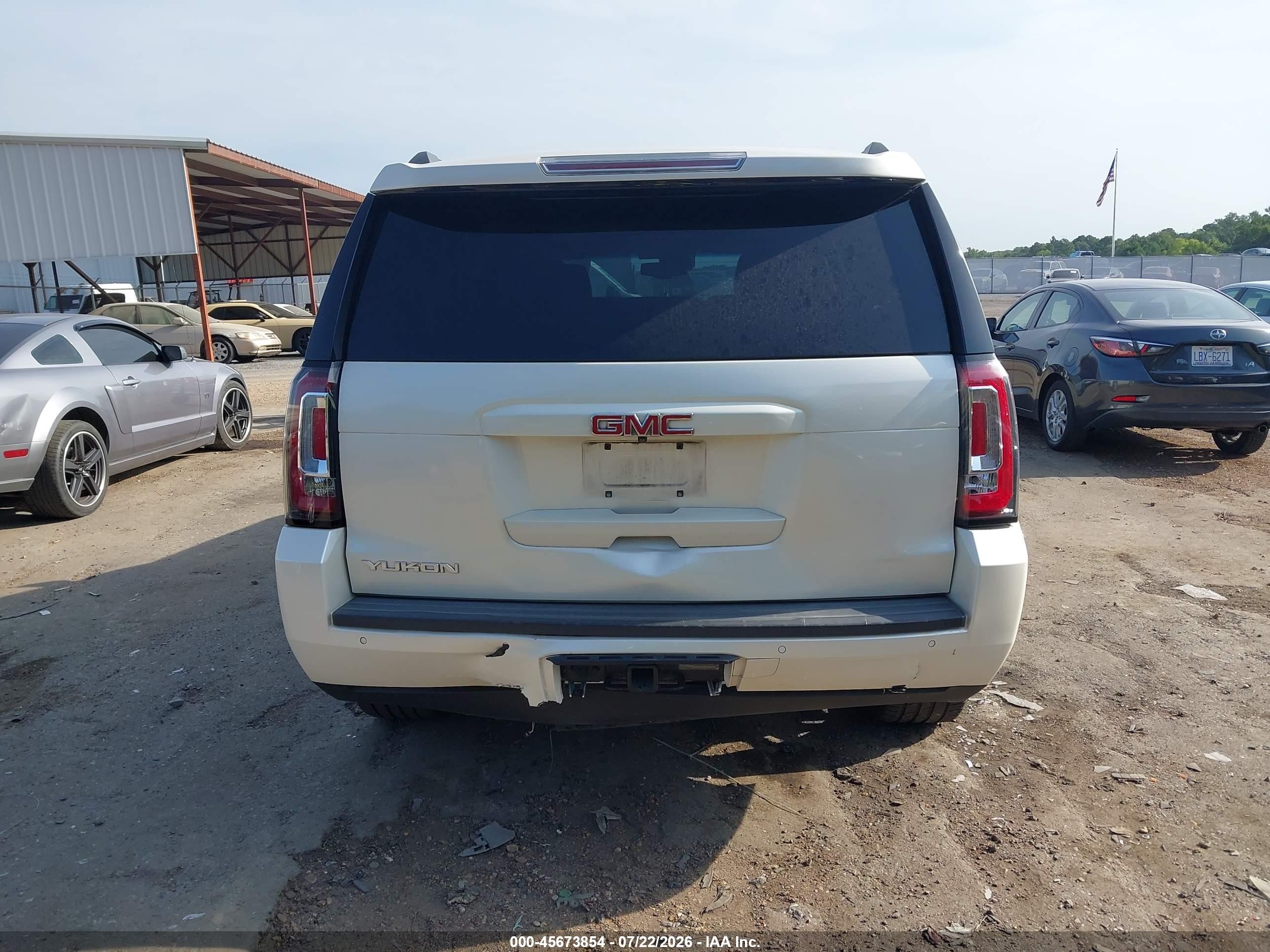 2015 Gmc Yukon Slt White vin: 1GKS1BKC9FR604633