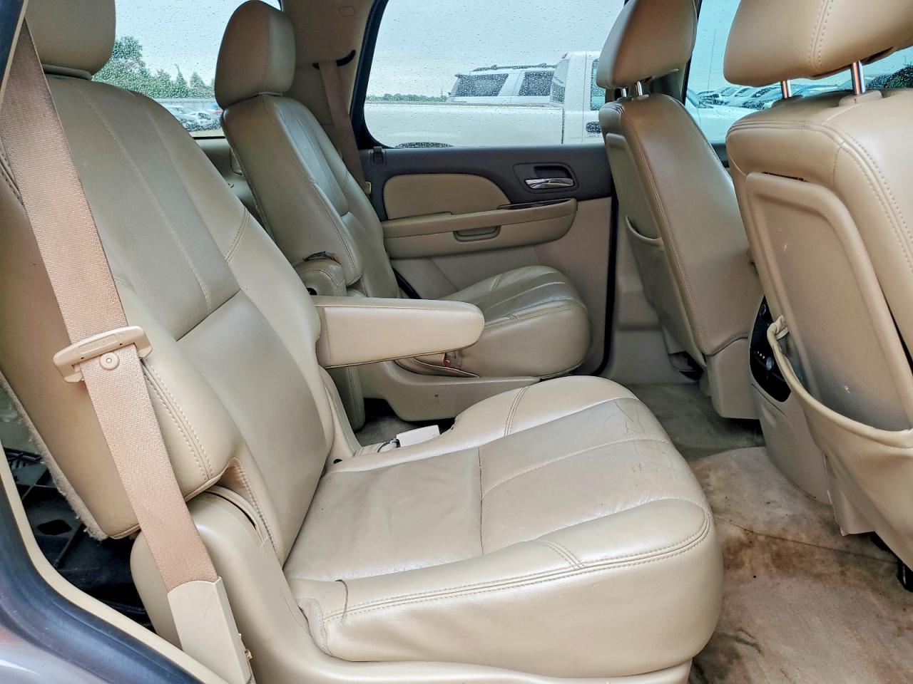 2011 Gmc Yukon Slt Tan vin: 1GKS1CE00BR218006