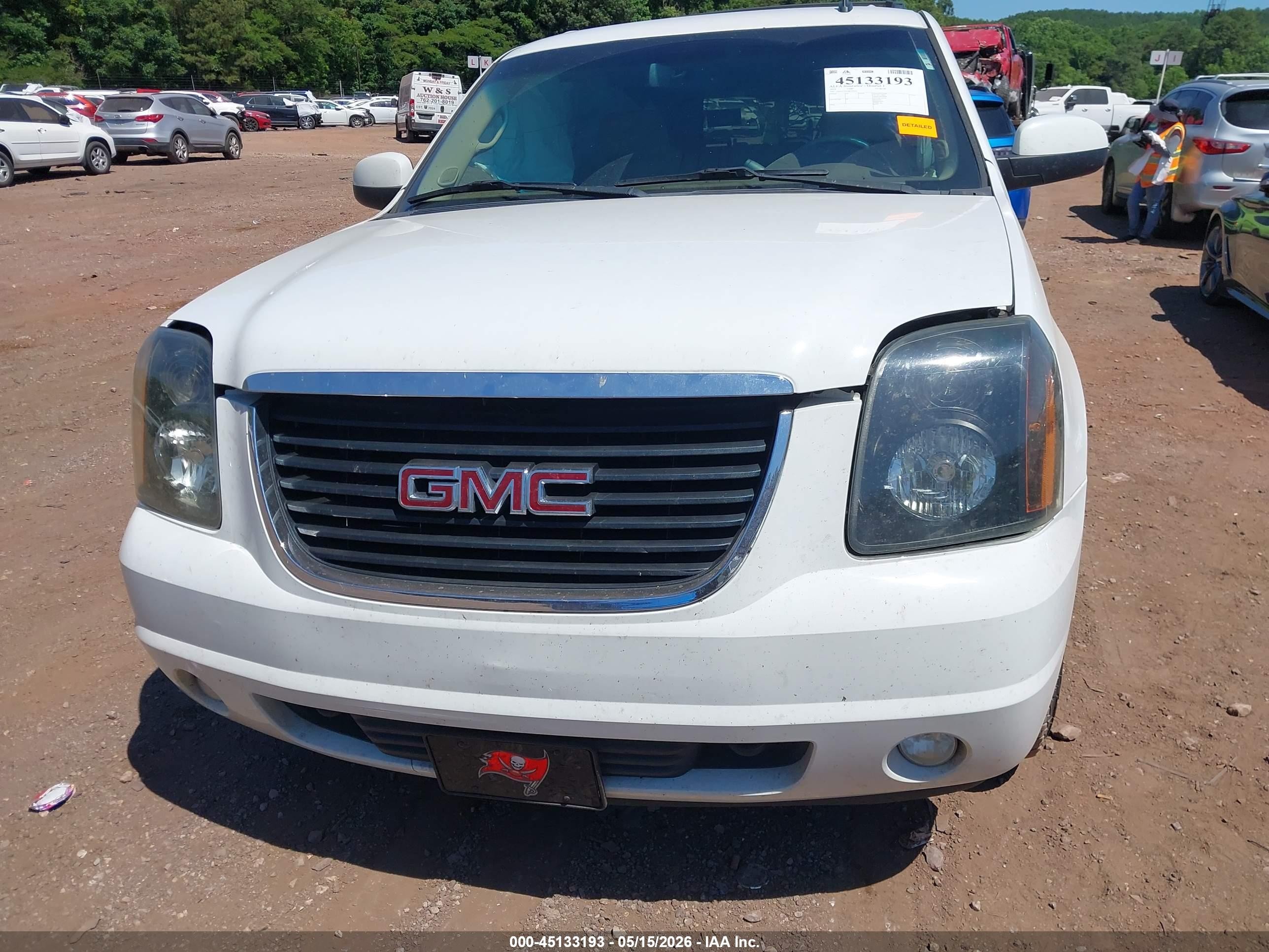 2011 Gmc Yukon Slt White vin: 1GKS1CE01BR209055