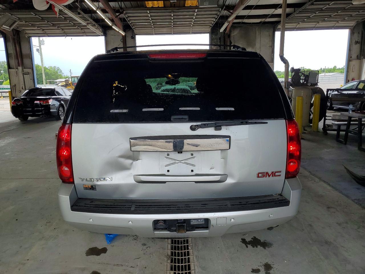 2013 Gmc Yukon Slt Silver vin: 1GKS1CE01DR343566