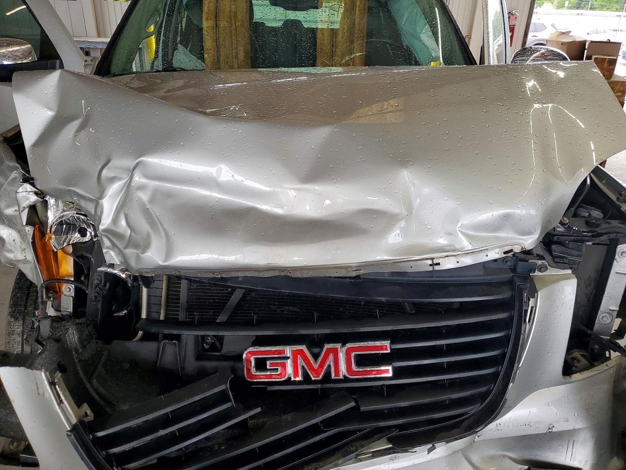 2013 Gmc Yukon Slt Silver vin: 1GKS1CE01DR343566