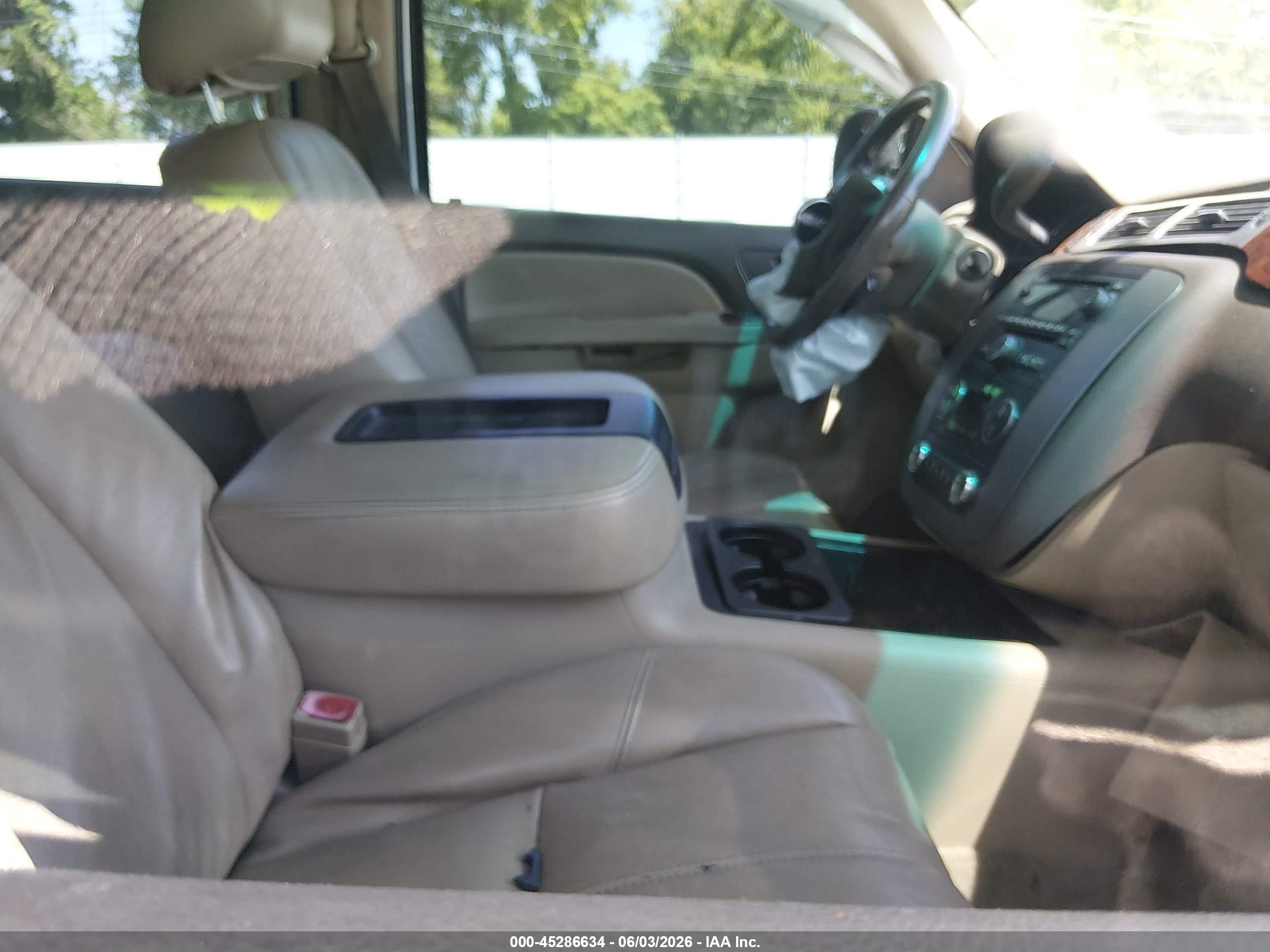 2014 Gmc Yukon Slt White vin: 1GKS1CE02ER185773