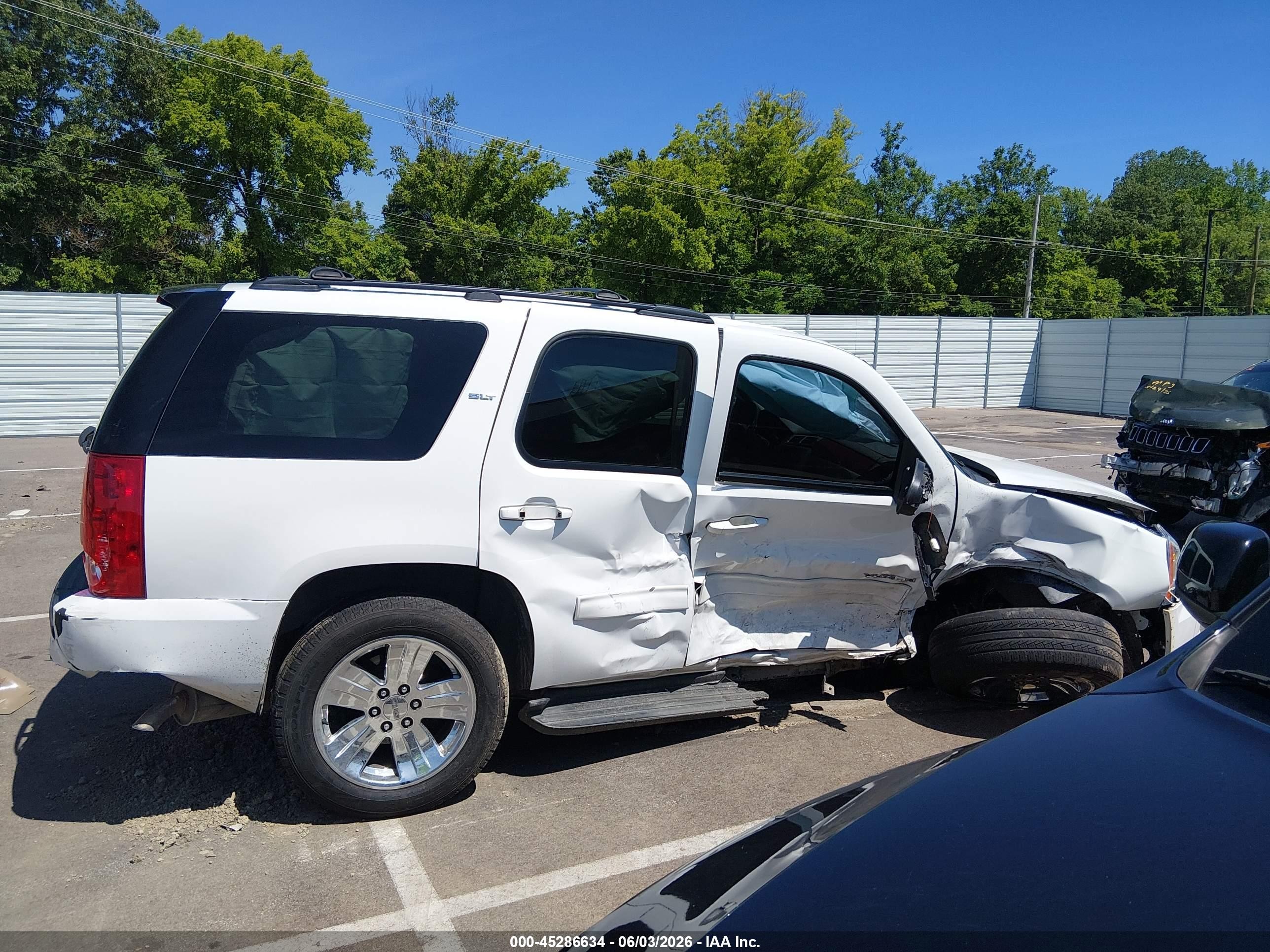 2014 Gmc Yukon Slt White vin: 1GKS1CE02ER185773