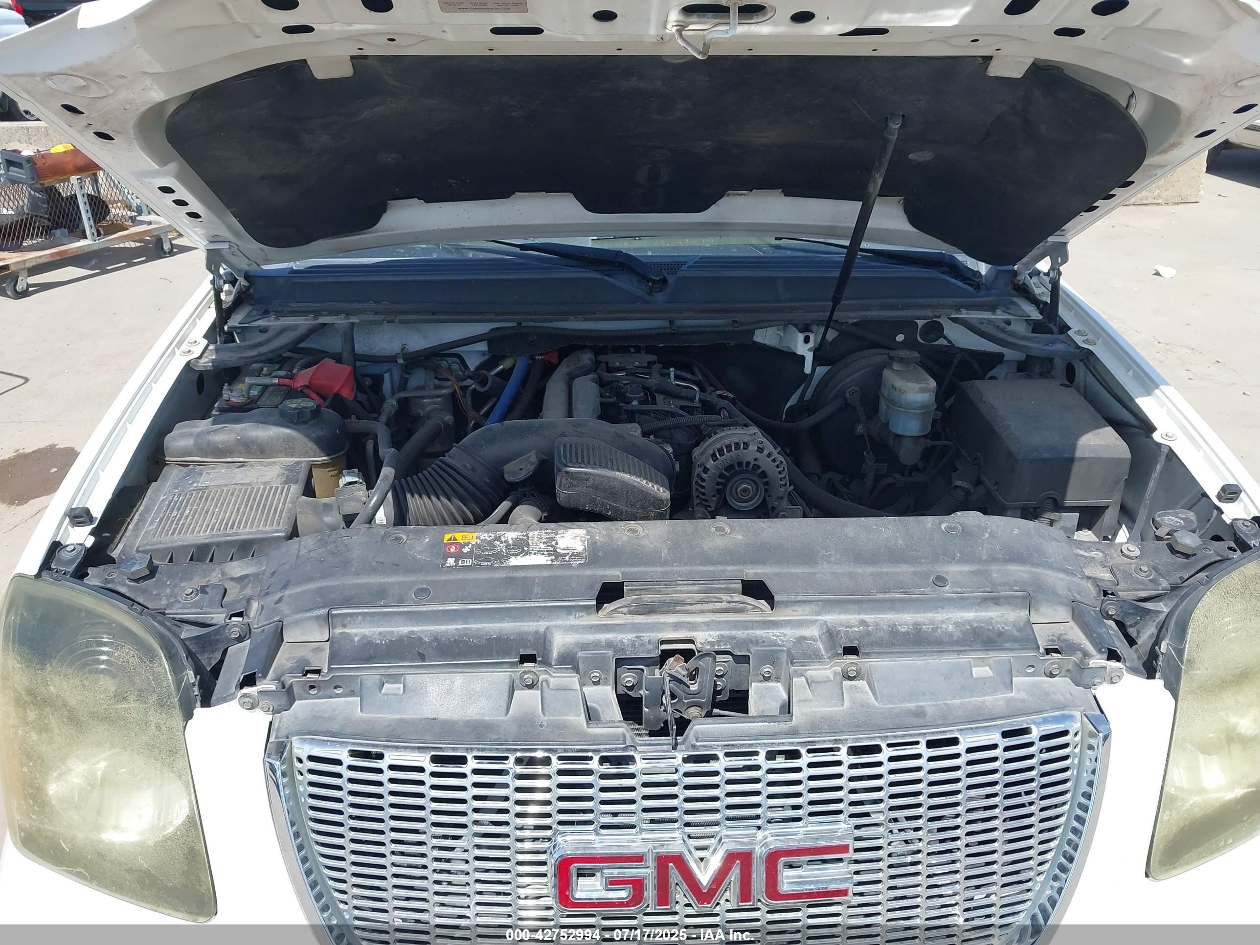 2011 Gmc Yukon Slt White vin: 1GKS1CE06BR383820