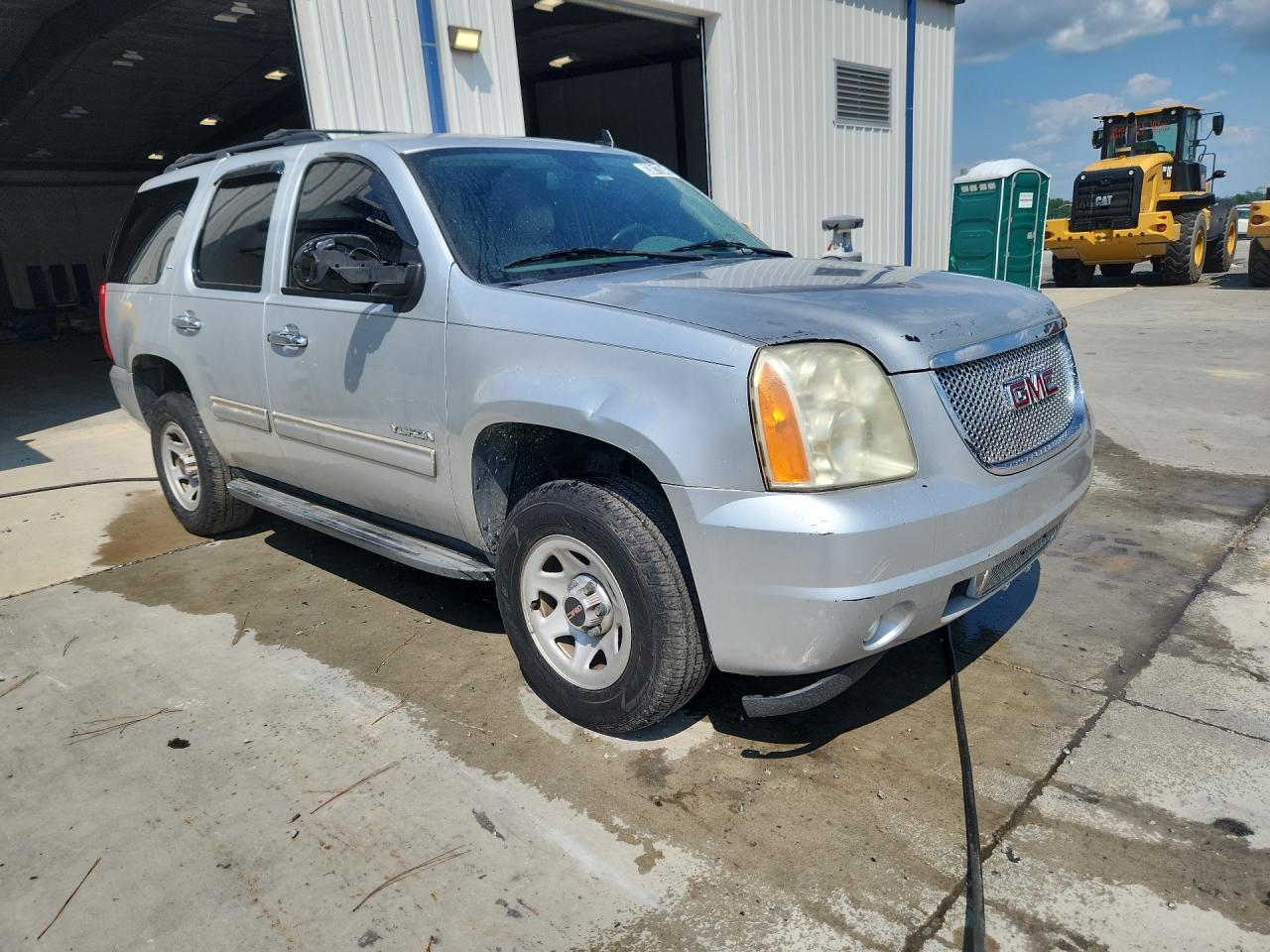 2014 Gmc Yukon Slt Silver vin: 1GKS1CE06ER247756 Damage: Right Front Door, Multiple Scratches Heavy, 5