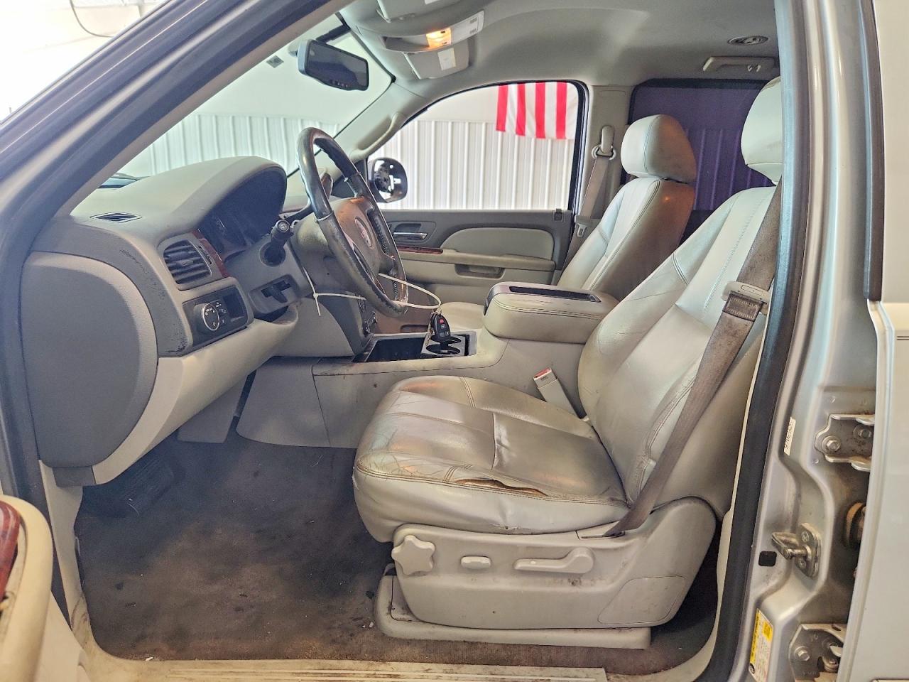 2014 Gmc Yukon Slt Silver vin: 1GKS1CE06ER247756