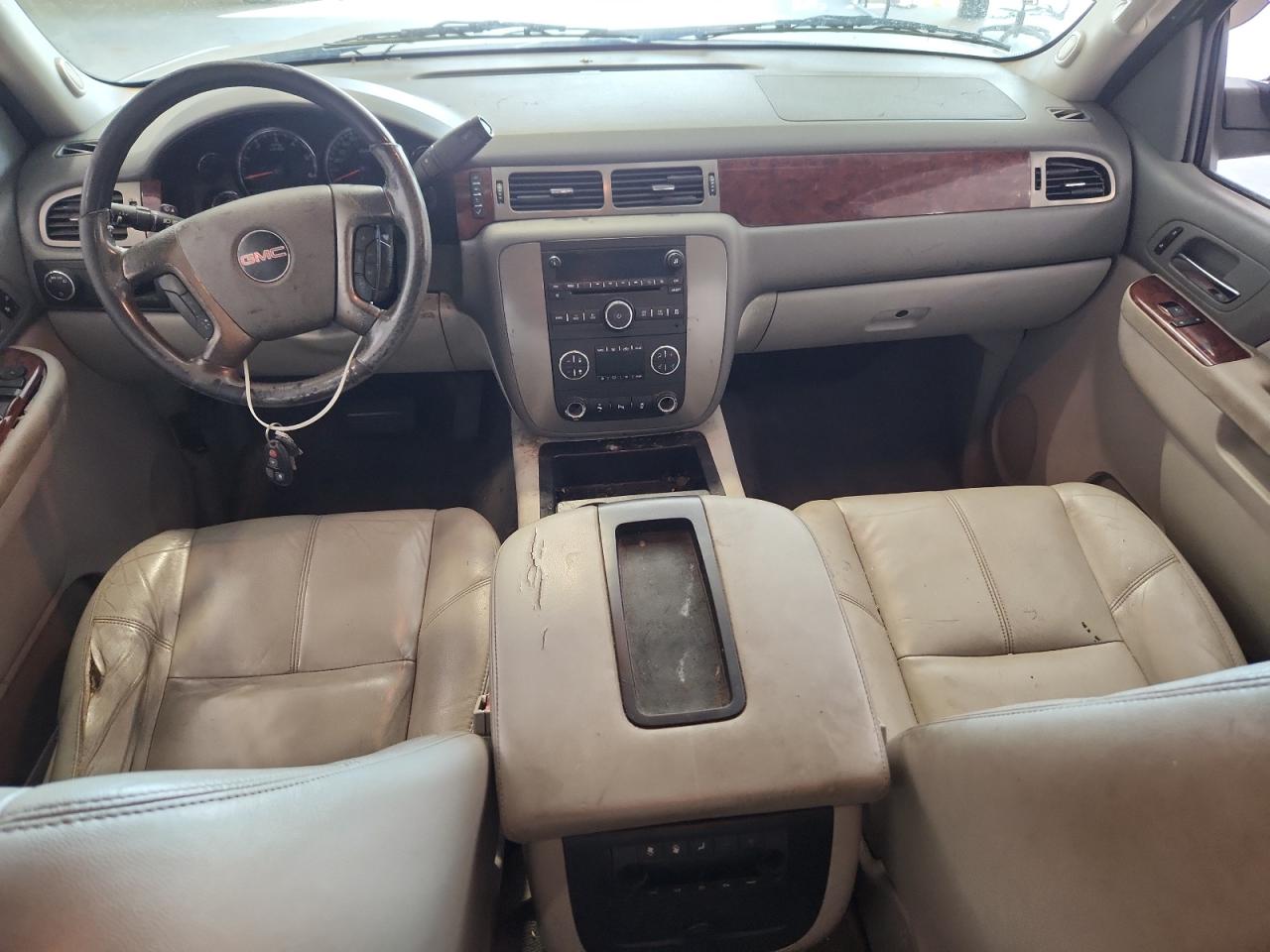 2014 Gmc Yukon Slt Silver vin: 1GKS1CE06ER247756 Damage: Right Front Seat, Torn, 6 To 7 Inches