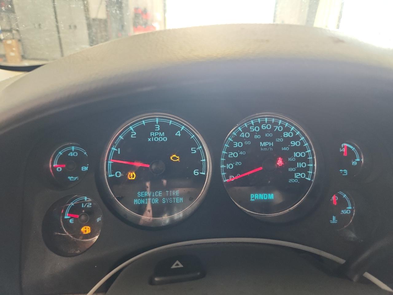 2014 Gmc Yukon Slt Silver vin: 1GKS1CE06ER247756 Damage: Warning Light - Engine, On, Unacceptable