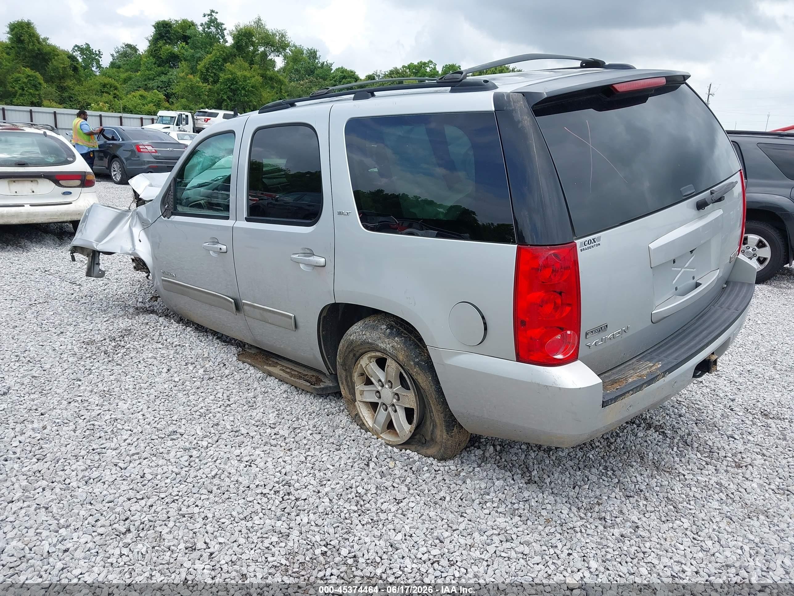 2011 Gmc Yukon Slt Silver vin: 1GKS1CE07BR167779