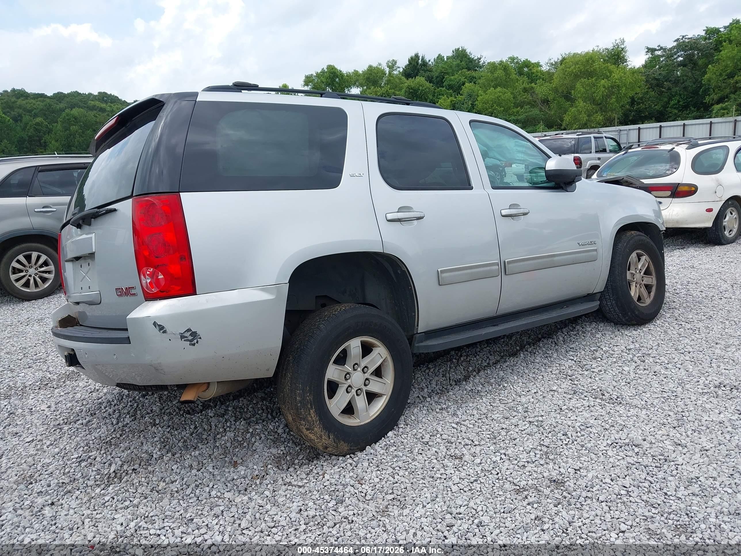 2011 Gmc Yukon Slt Silver vin: 1GKS1CE07BR167779