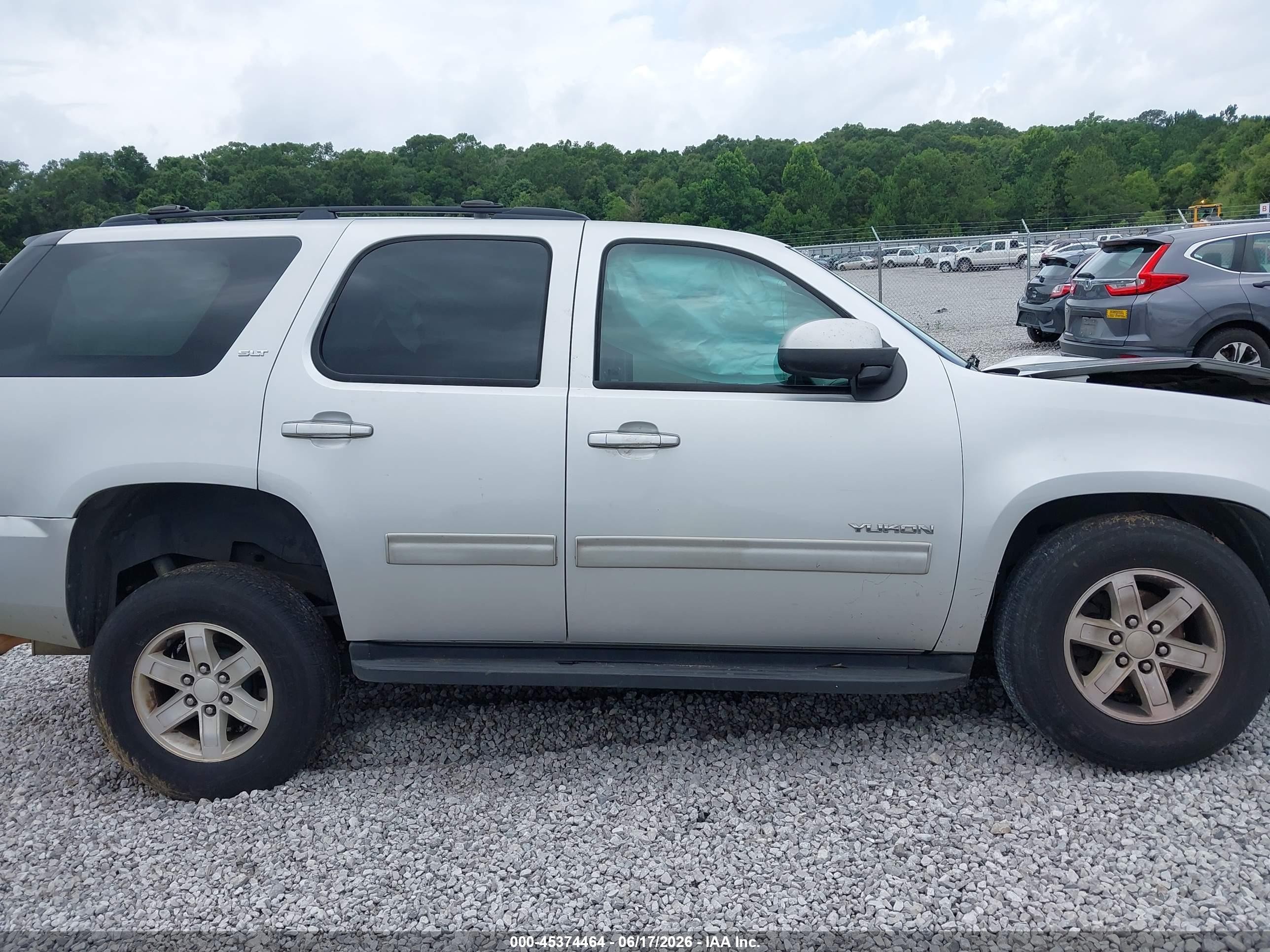 2011 Gmc Yukon Slt Silver vin: 1GKS1CE07BR167779