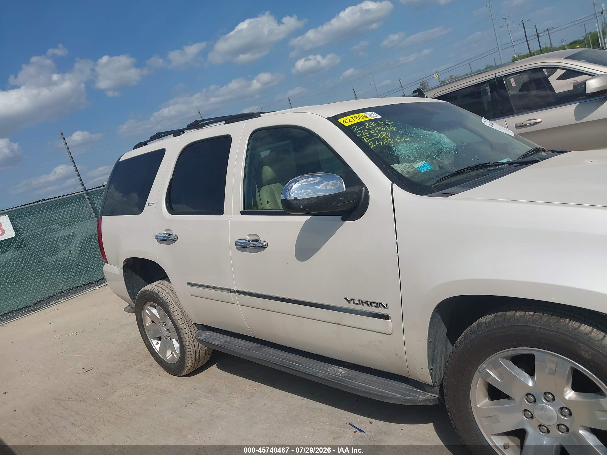 2011 Gmc Yukon Slt White vin: 1GKS1CE07BR248264