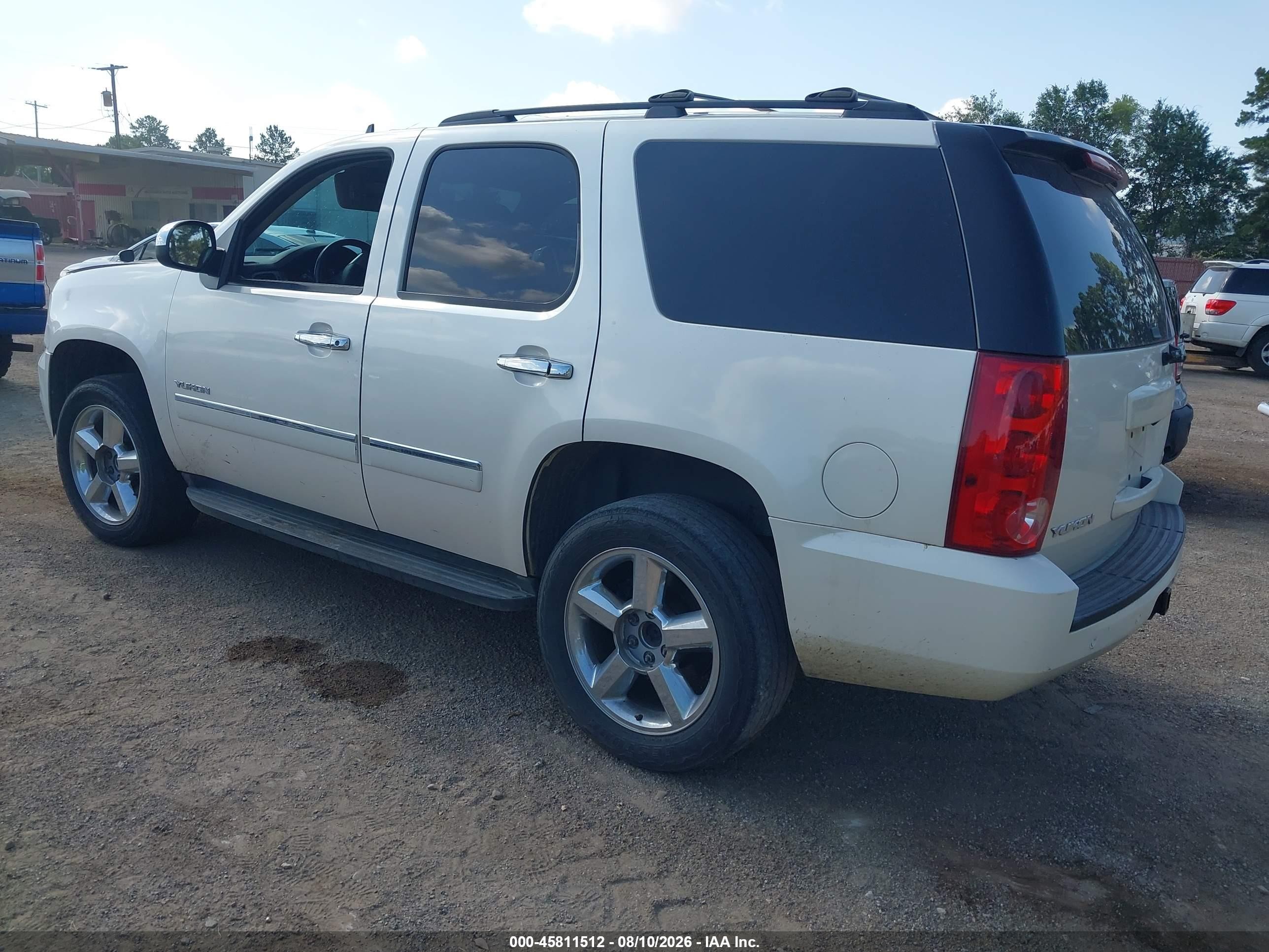 2013 Gmc Yukon Slt White vin: 1GKS1CE07DR120660