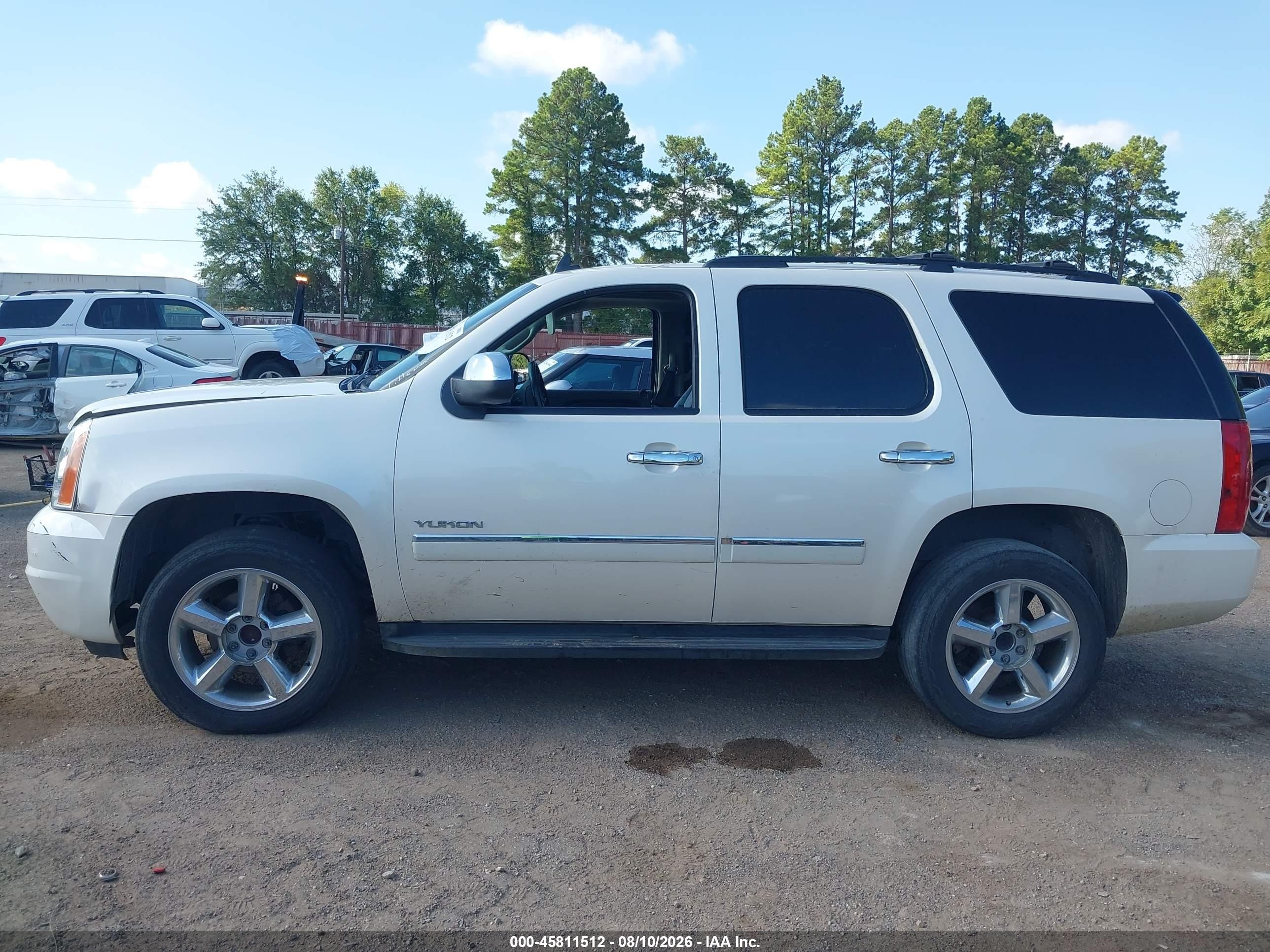 2013 Gmc Yukon Slt White vin: 1GKS1CE07DR120660