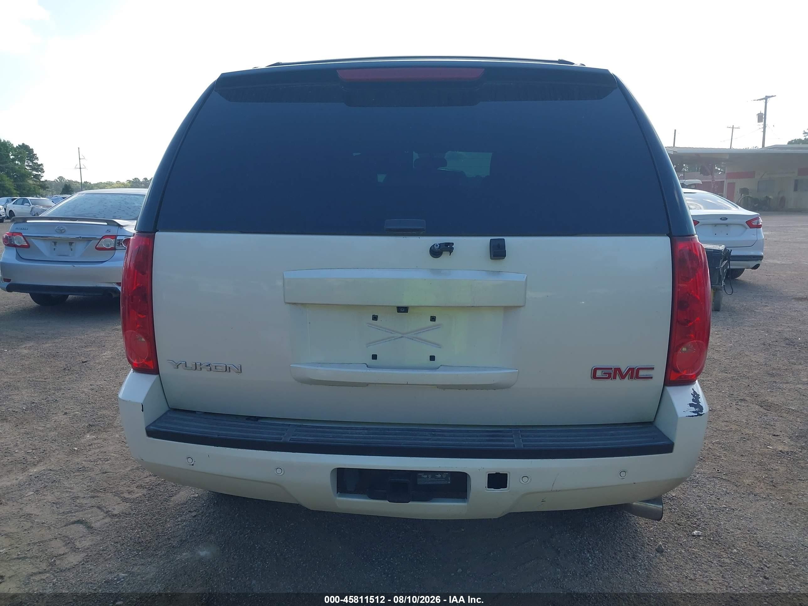 2013 Gmc Yukon Slt White vin: 1GKS1CE07DR120660