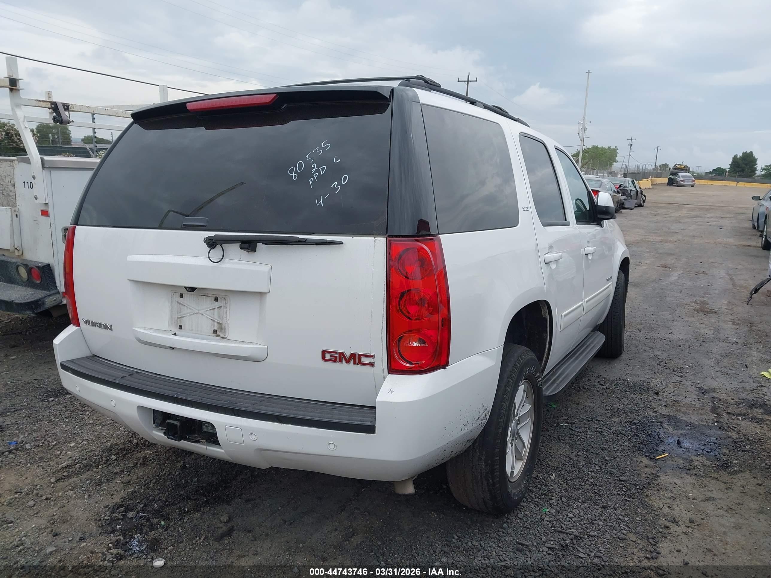 2014 Gmc Yukon Slt White vin: 1GKS1CE07ER123043