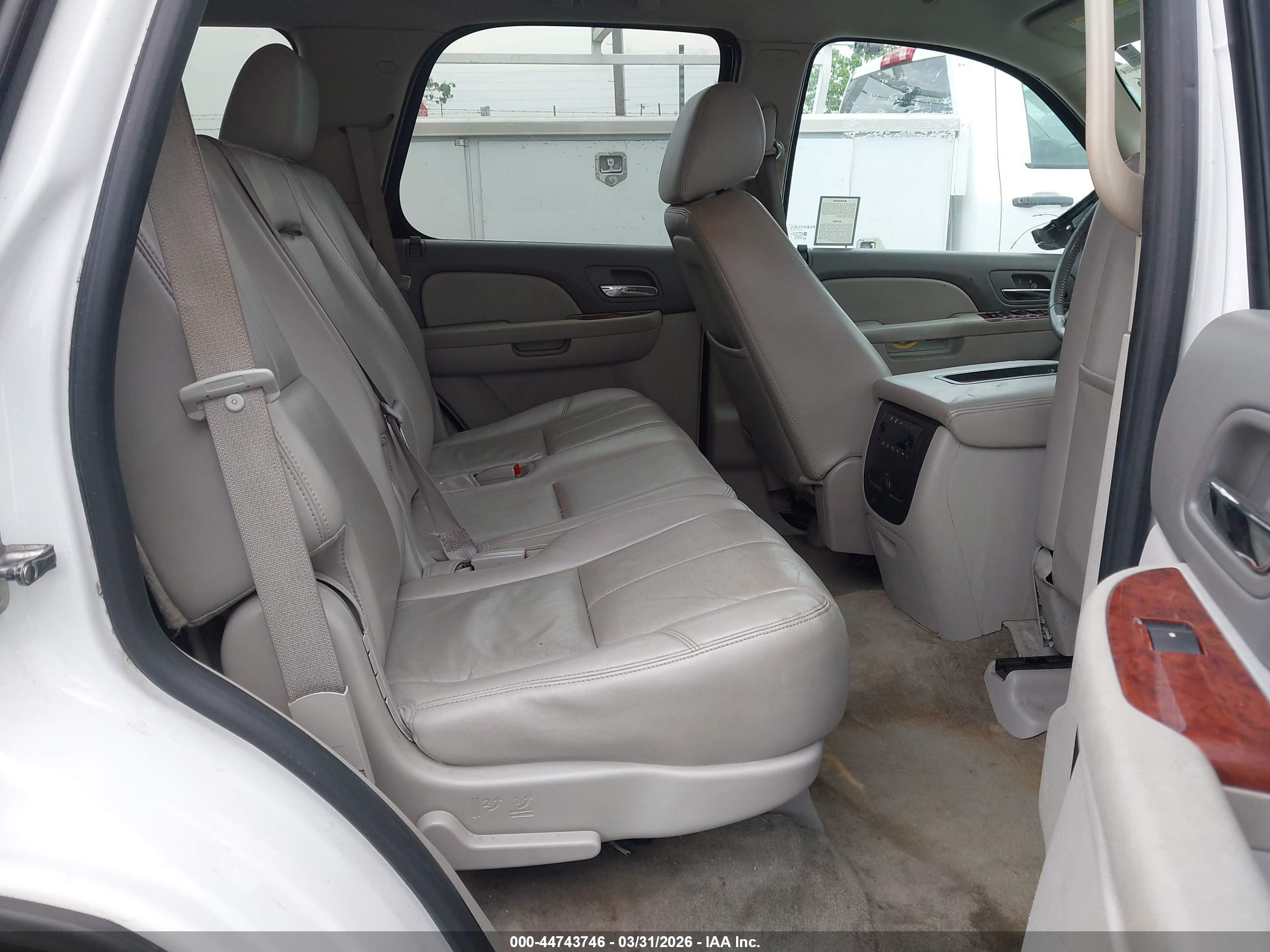 2014 Gmc Yukon Slt White vin: 1GKS1CE07ER123043