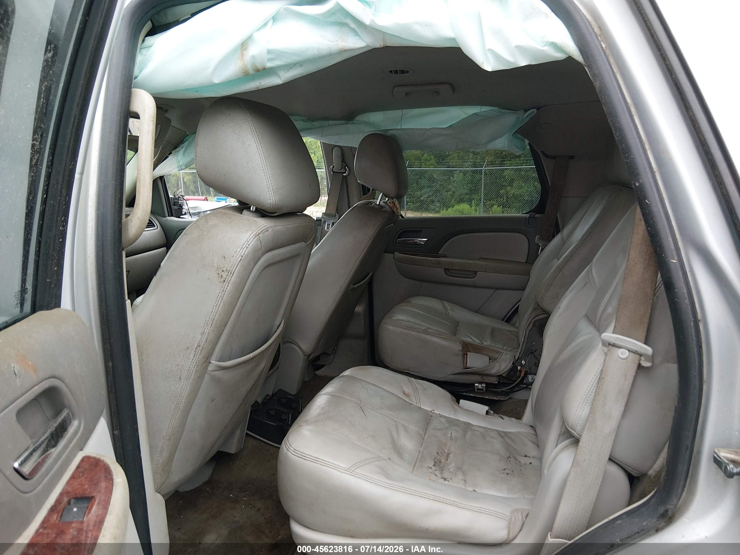 2014 Gmc Yukon Slt Silver vin: 1GKS1CE07ER141896