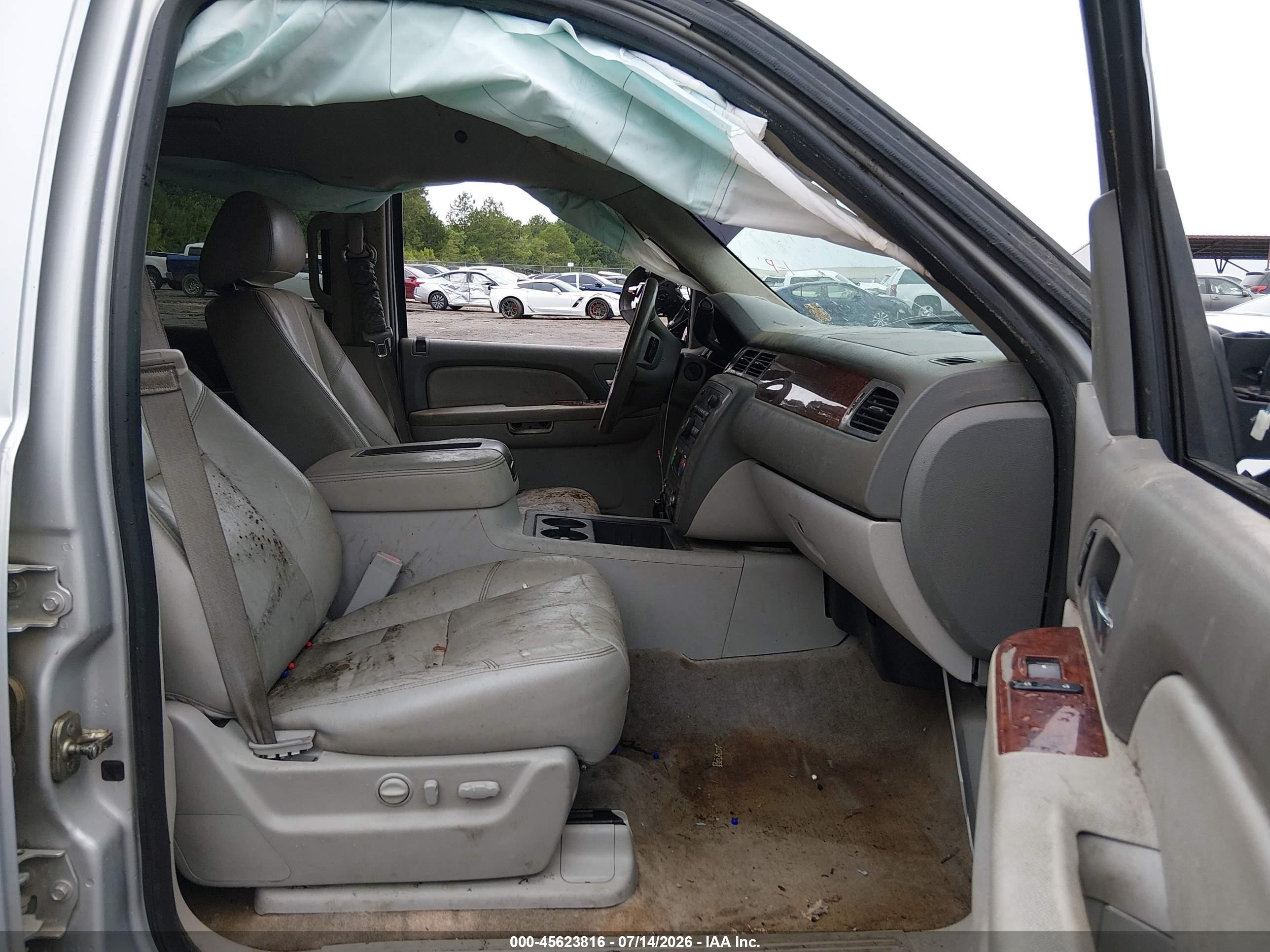 2014 Gmc Yukon Slt Silver vin: 1GKS1CE07ER141896