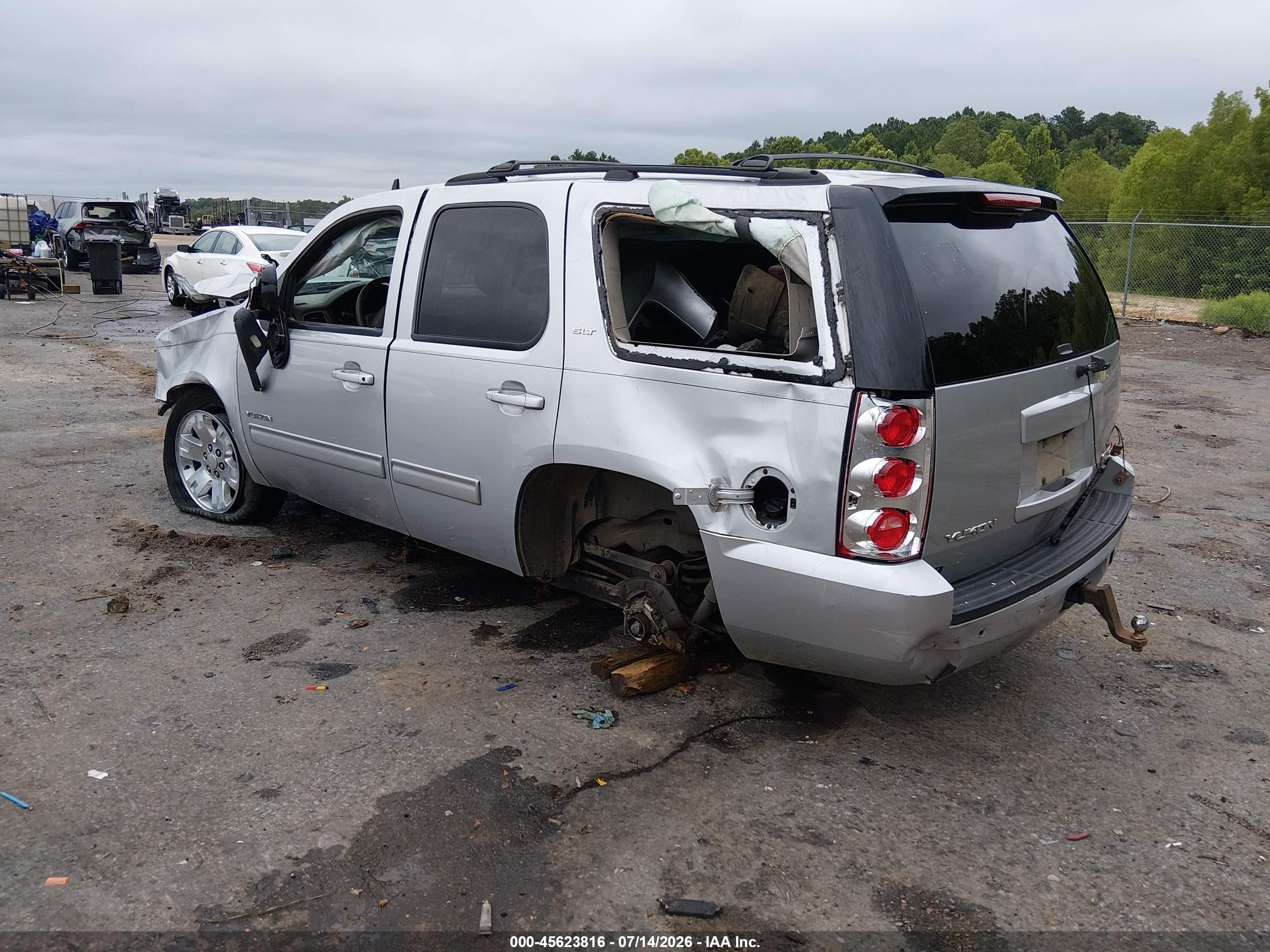 2014 Gmc Yukon Slt Silver vin: 1GKS1CE07ER141896