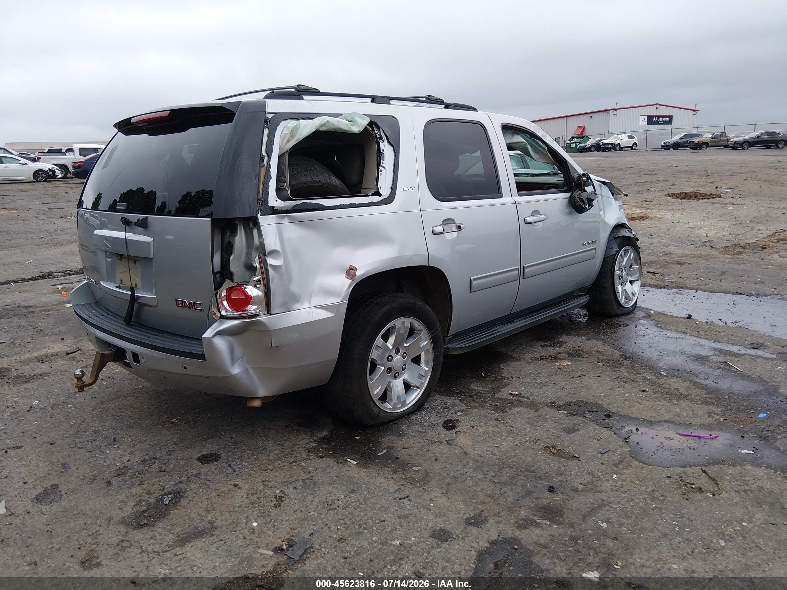 2014 Gmc Yukon Slt Silver vin: 1GKS1CE07ER141896