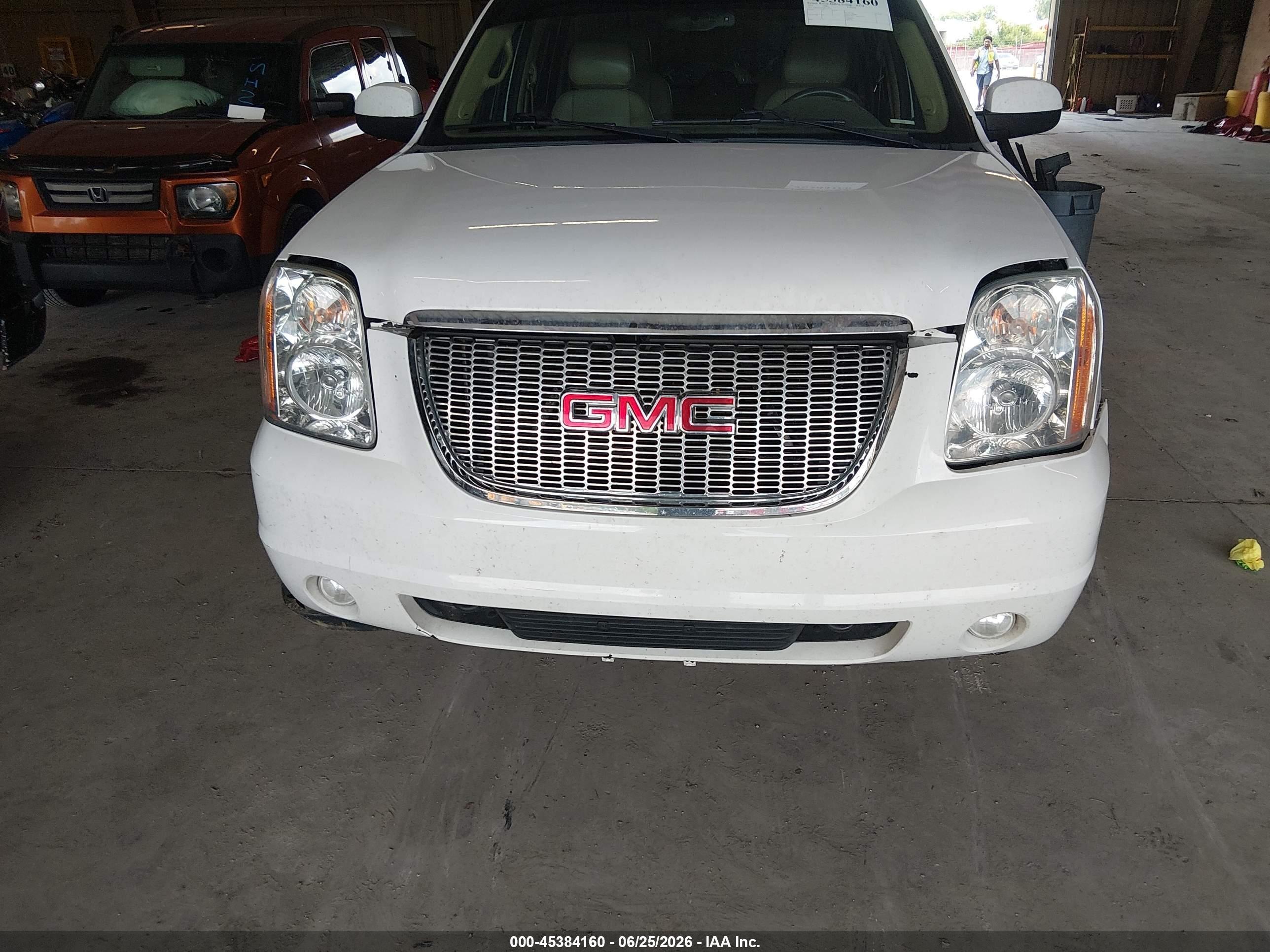 2014 Gmc Yukon Slt White vin: 1GKS1CE07ER153773