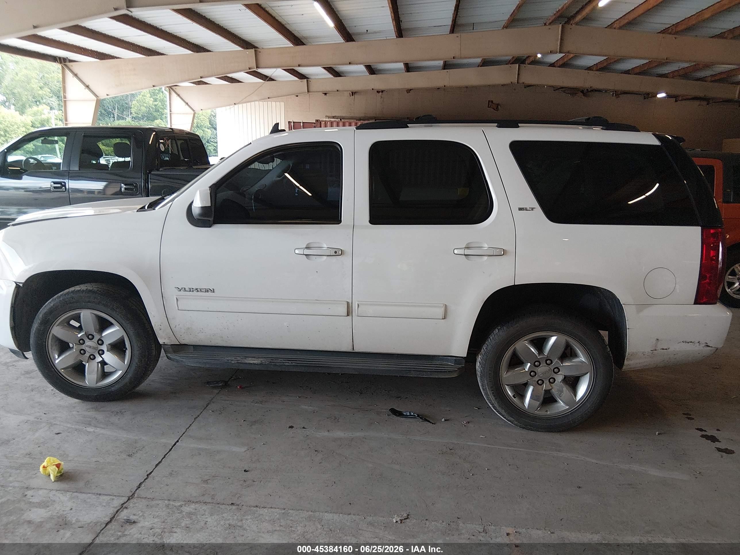 2014 Gmc Yukon Slt White vin: 1GKS1CE07ER153773