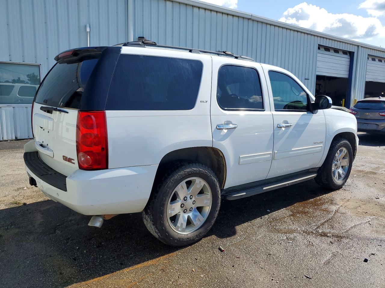 2013 Gmc Yukon Slt White vin: 1GKS1CE08DR361451