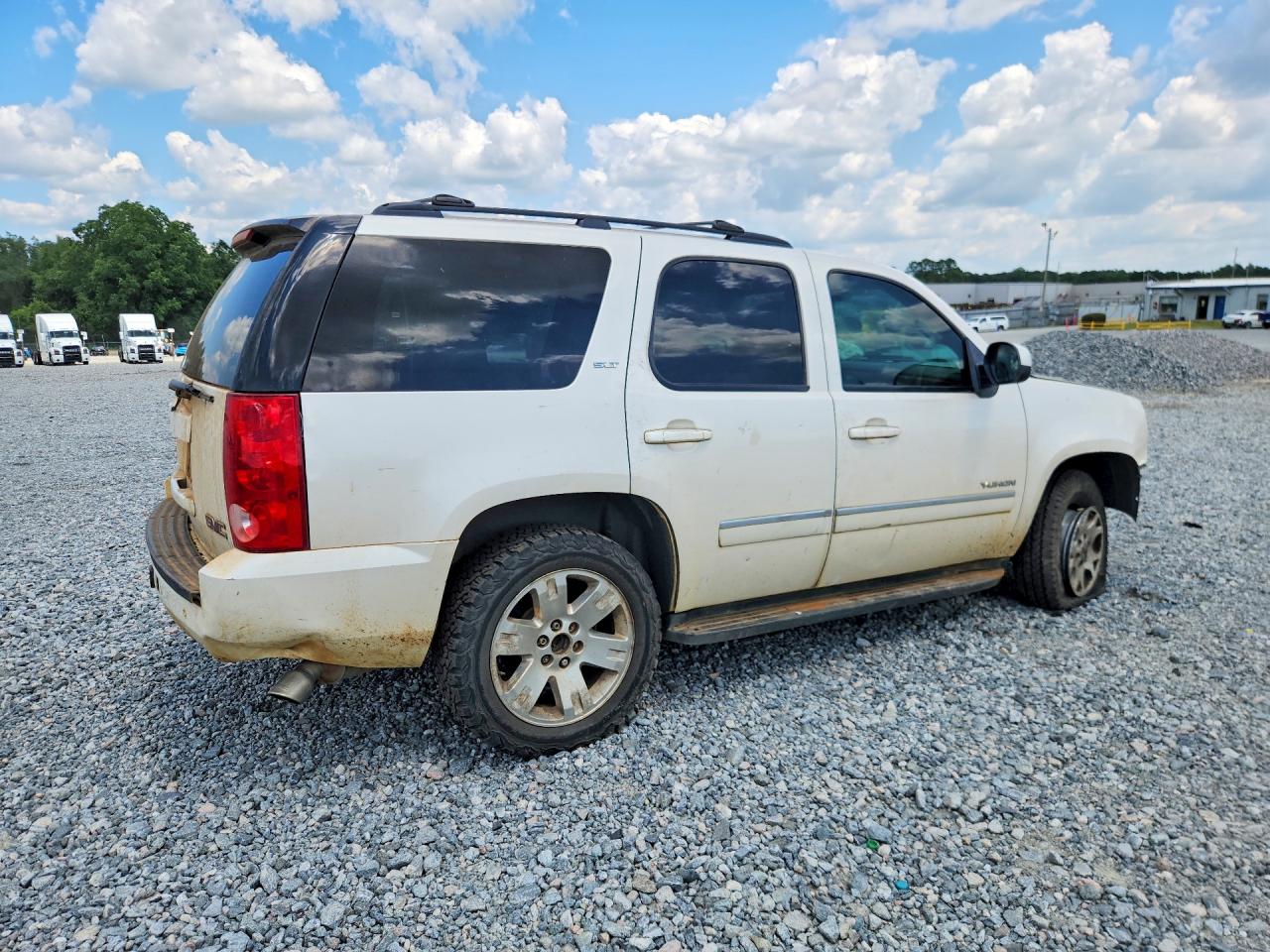 2014 Gmc Yukon Slt White vin: 1GKS1CE08ER138327