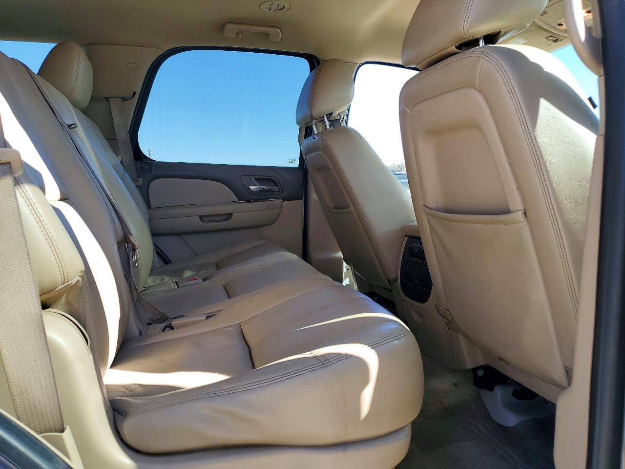 2013 Gmc Yukon Slt Silver vin: 1GKS1CE0XDR153863