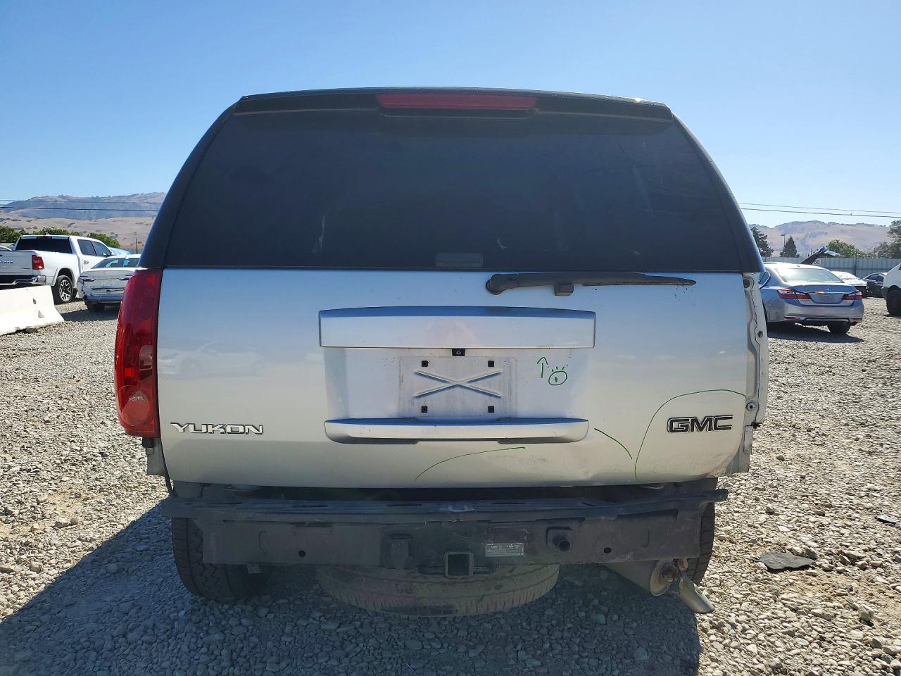 2013 Gmc Yukon Slt Silver vin: 1GKS1CE0XDR153863