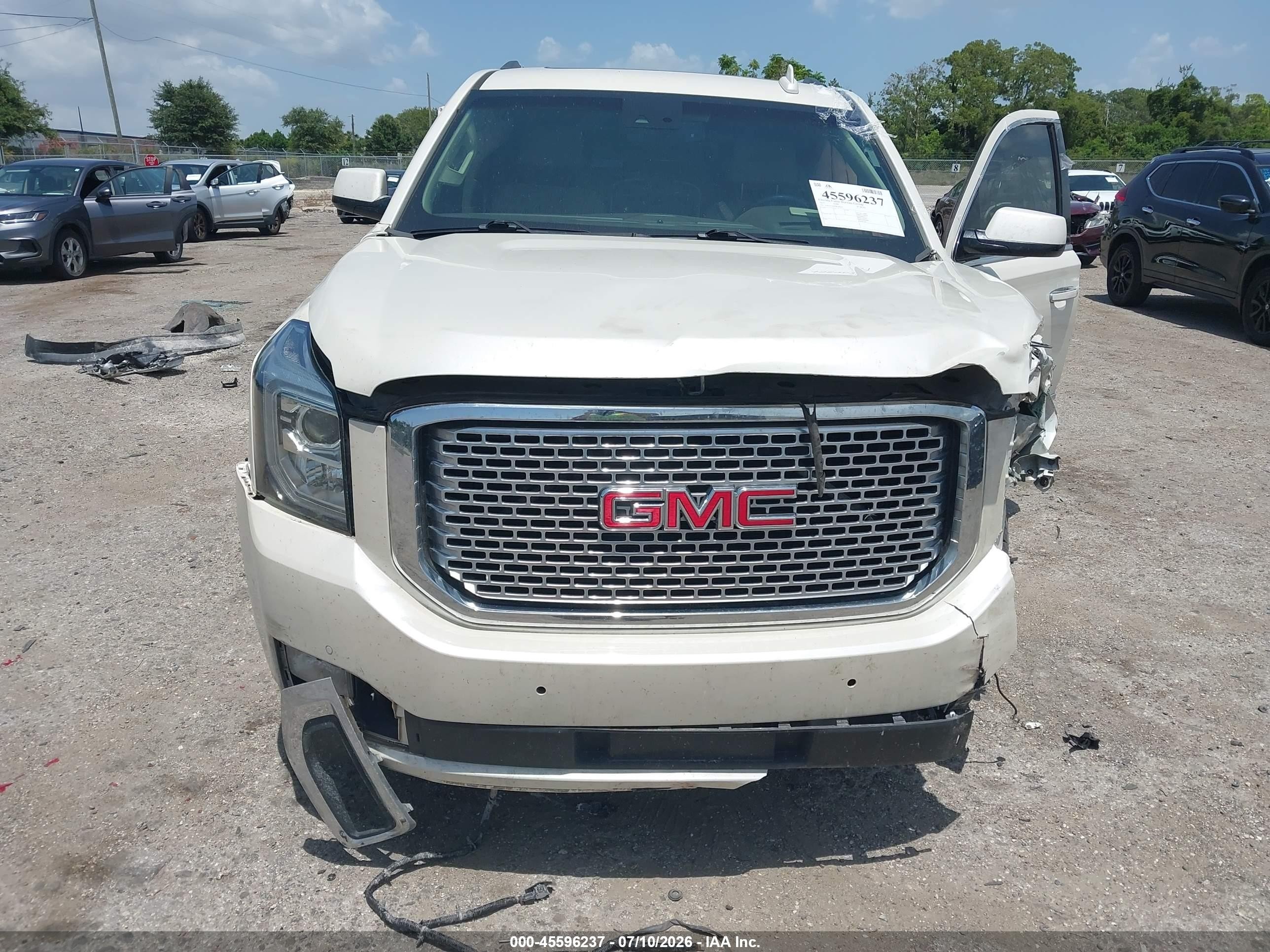 2015 Gmc Yukon Denali White vin: 1GKS1CKJ0FR599018
